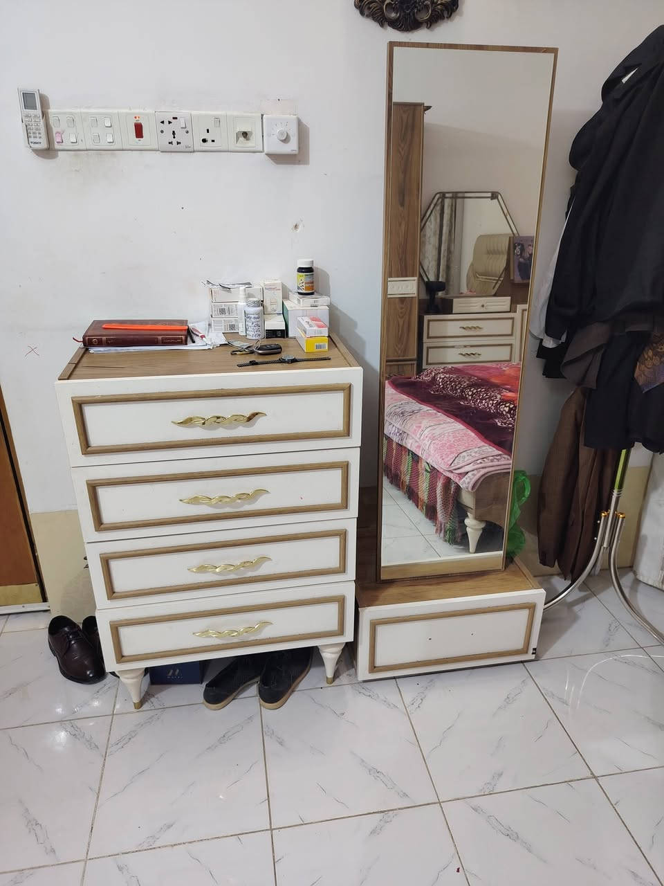 غرفة تركية • ١٠ قطع • نضيفه ٩٠٪