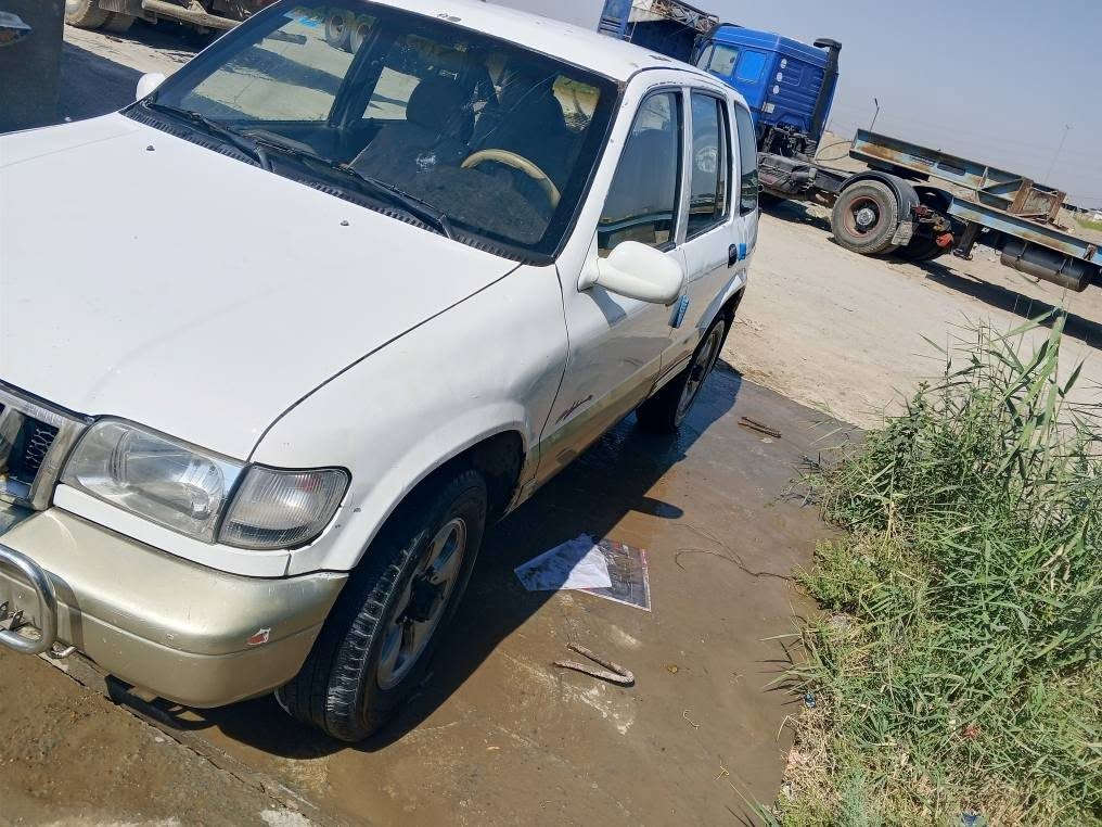 سلام عليكم بسبب الوعود الكاذبه سبورتج موديل 96بغداد بسمي مكينه كير مكفولات كهربائيات كلها شغاله تخم تاير نضيف تبريد بس غاز ولفان واكف منضومة تبريد جديده سياره كم قطعه صبغ الباقي بلادي شاصي مكفول حداديه نص عمر كاعيه مدوشمه  جلد سياره مال بيت بيع او مراوس بأحدث ونطي فرق شعندك نزل مكاني أبو غريب قرب مطار بغداد ***********الكورك بي واتساب ***********السعر 38 بغداد, العراق
