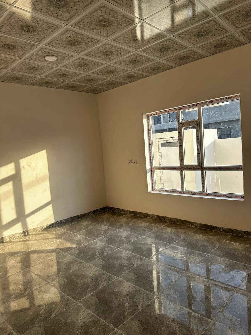 🏡 للبيع بيتان جديدان – بناء حديث
يتوفر بيتان جديدان للبيع، مساحة كل بيت 125 متر مربع، بتصميم مرتب وبناء جديد.
🔹 تفاصيل كل بيت:المساحة: 125 م²
• غرفة نوم
• صالة استقبال
• هول
• مطبخ
• بناء جديد
📍 الموقع: [الحويجة - البگاره]
💰 سعرالبیت الواحد : 33 مليون 
📞 للأستفسار: ***********
