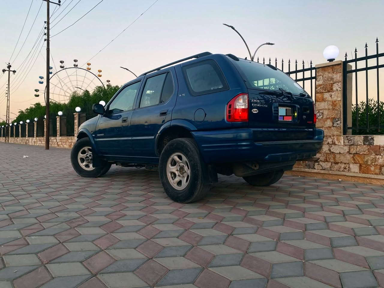 للبيع ايسوزو 2001 روديو
بلادي گير ومكينه وتبريد مكفول
فور ويل وكهربائيات كله شغال 
سنوية 29 رقم  سليمانية
***********
***********

