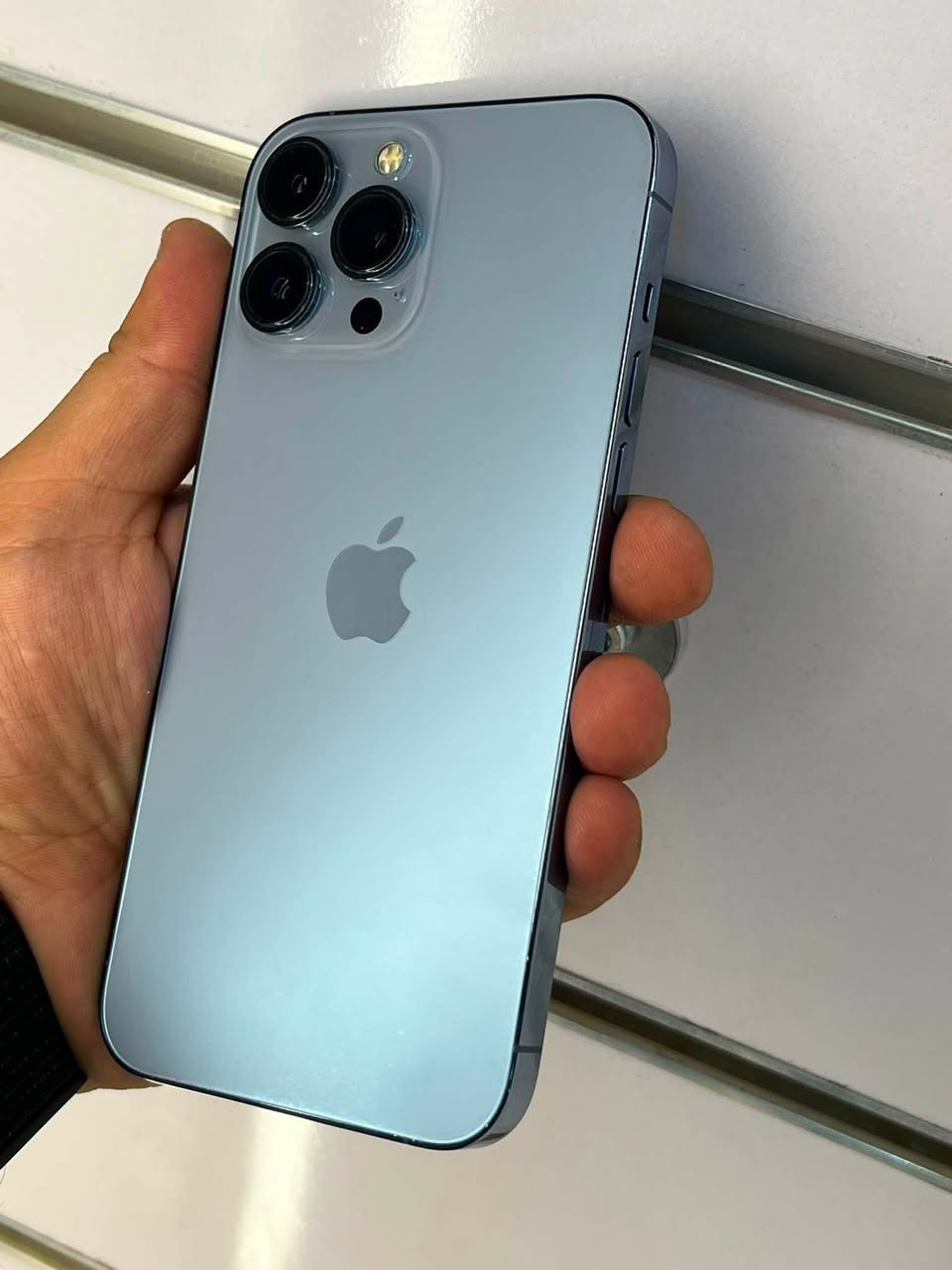 🥇iPhone 13📱Sierra Blue
" ايفون 📲13 برو ماكس

" اللون سمائي

" بطاريه 🔋80

"نضافة الجهاز 100‎%‎

" ذاكره 256 

جهاز ( دبل سيم )za

"مكفول كفاله عامه من فتح وتصليح وتر بروف ضد الماي 

السعر / خاص او اتصال ما اذكر سعر 

العنوان / موصل حي السكر

للتواصل / *********** -*********** 

واتساب او اتصال عل رقم

 واذا ماعجبك الجهاز تاخذ الاحسن منه يارب
