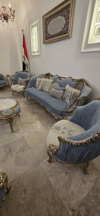 تخم مصري ناعم ١٠ مقاعد وطبلة وسط مرمر بالاضافة الى شازلونه وطبلات مرمر...