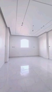 صباغ متفرغ • داخلي وخارجي • شغل درجة أولى