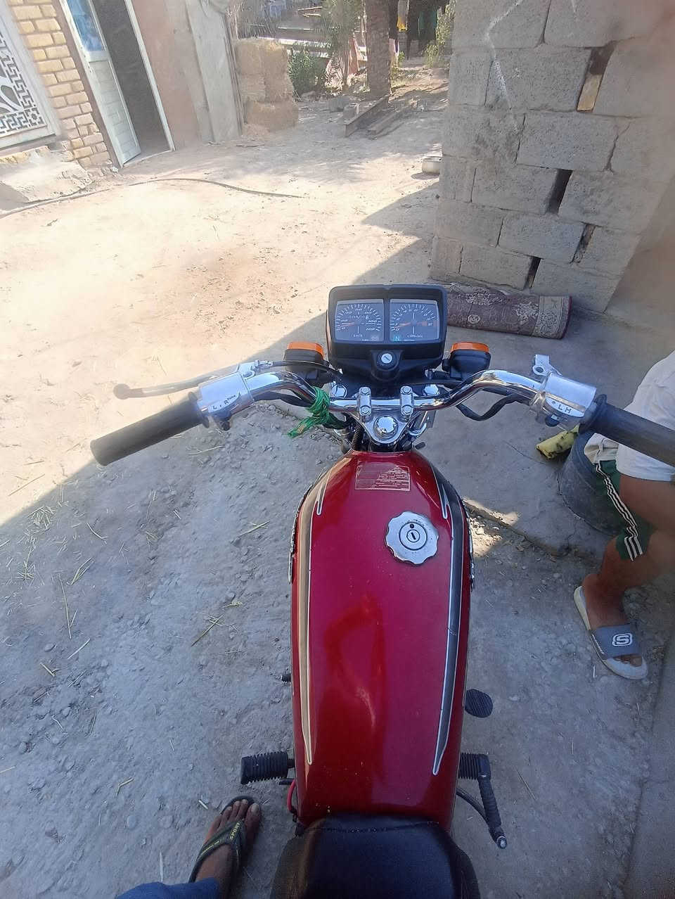 السلام عليكم غراض دراجه للبيع بدون شاصي محرك بلادي مفتوح سدر توني شاده توير جدد وياله جديد أبيع بس تعمير السعر 290وبيهة مجال مكاني ناصرية مركز ***********
