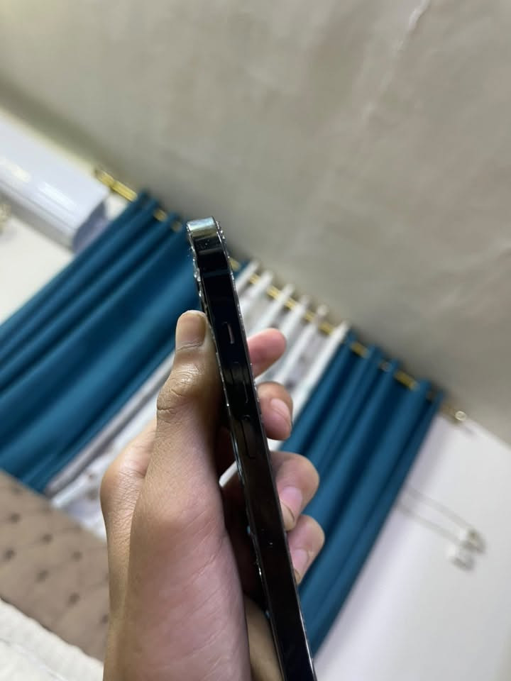 ايفون ١٣ برو ماكس • ١٢٨ • ايكلود مقفل