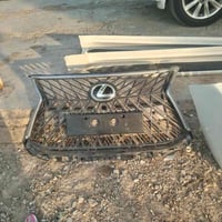 يوجد غراض لكزز للبيع من دعاميه ومشبك ودوسات وسبايدر سقف وشوارب دعاميه ...