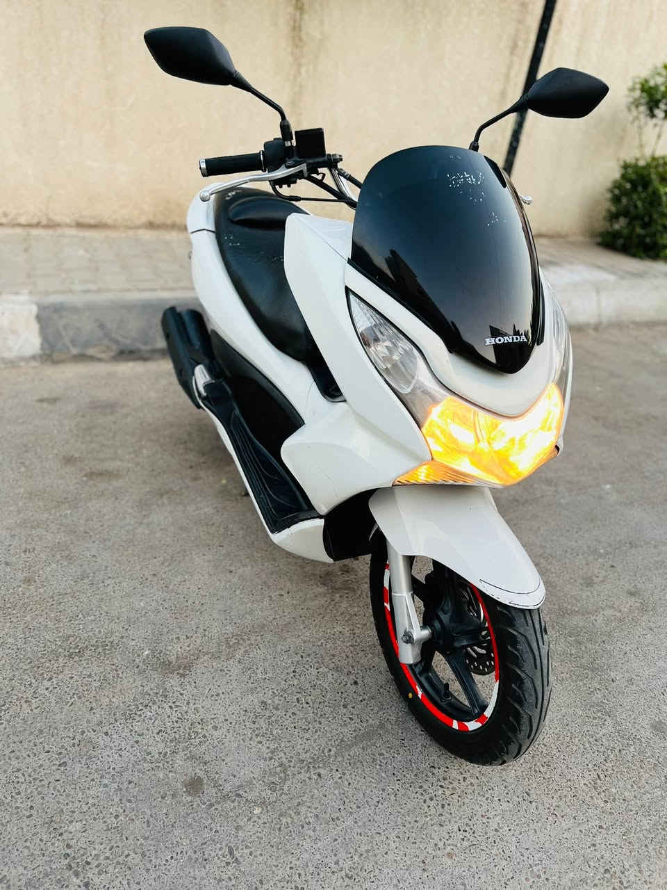السلام عليكم pcx جيل اول ياباني الاصلي دراجه كارتونه جديده حساس ازدحام حساس ستان حرف A المرغوب مكينه برغي ممفتوح بيه شلعه معدل فول اورق المعرض موجوده ماشيه 26 بعده رمبه مكينه 150 دراجه تتعب تكول جديده مال جناي جيب فيتر وتعال افحص مكفوله كفاله عامه السعر مليون و300  وبيه مجال الهاتف ‭***********‬ اتصل وبيك خير ودلل العنوان بغداد ملاحضه مكلف بل نشر
