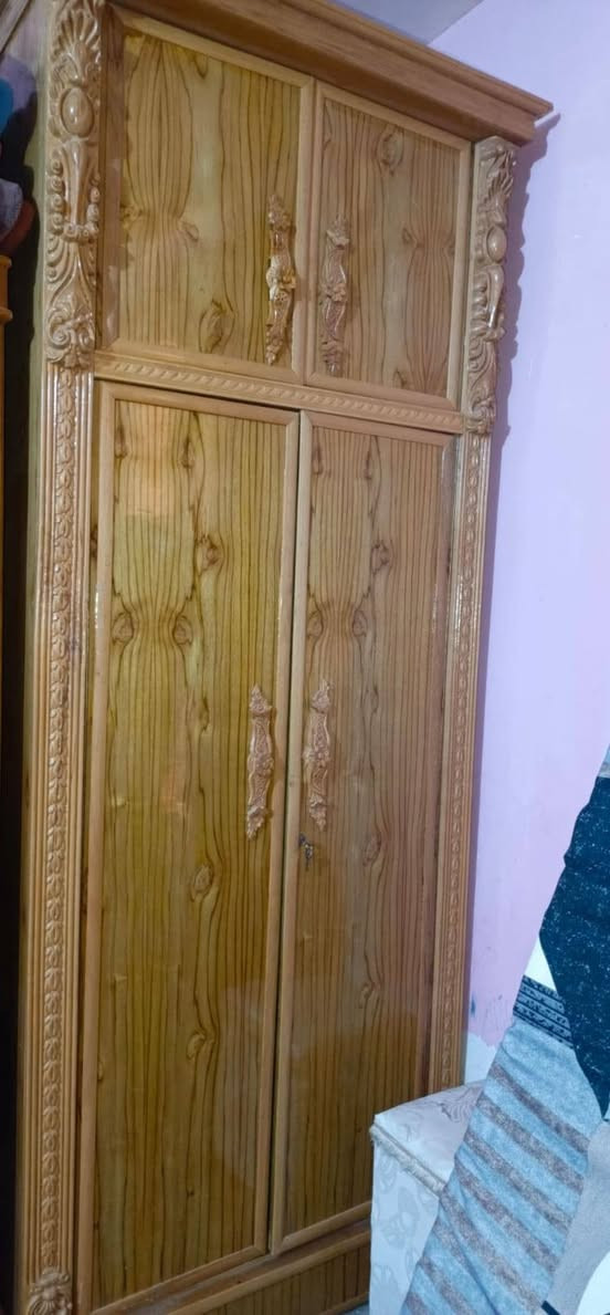 سلام عليكم غرفة للبيع جديدة ونظيفة للتواصل ***********
