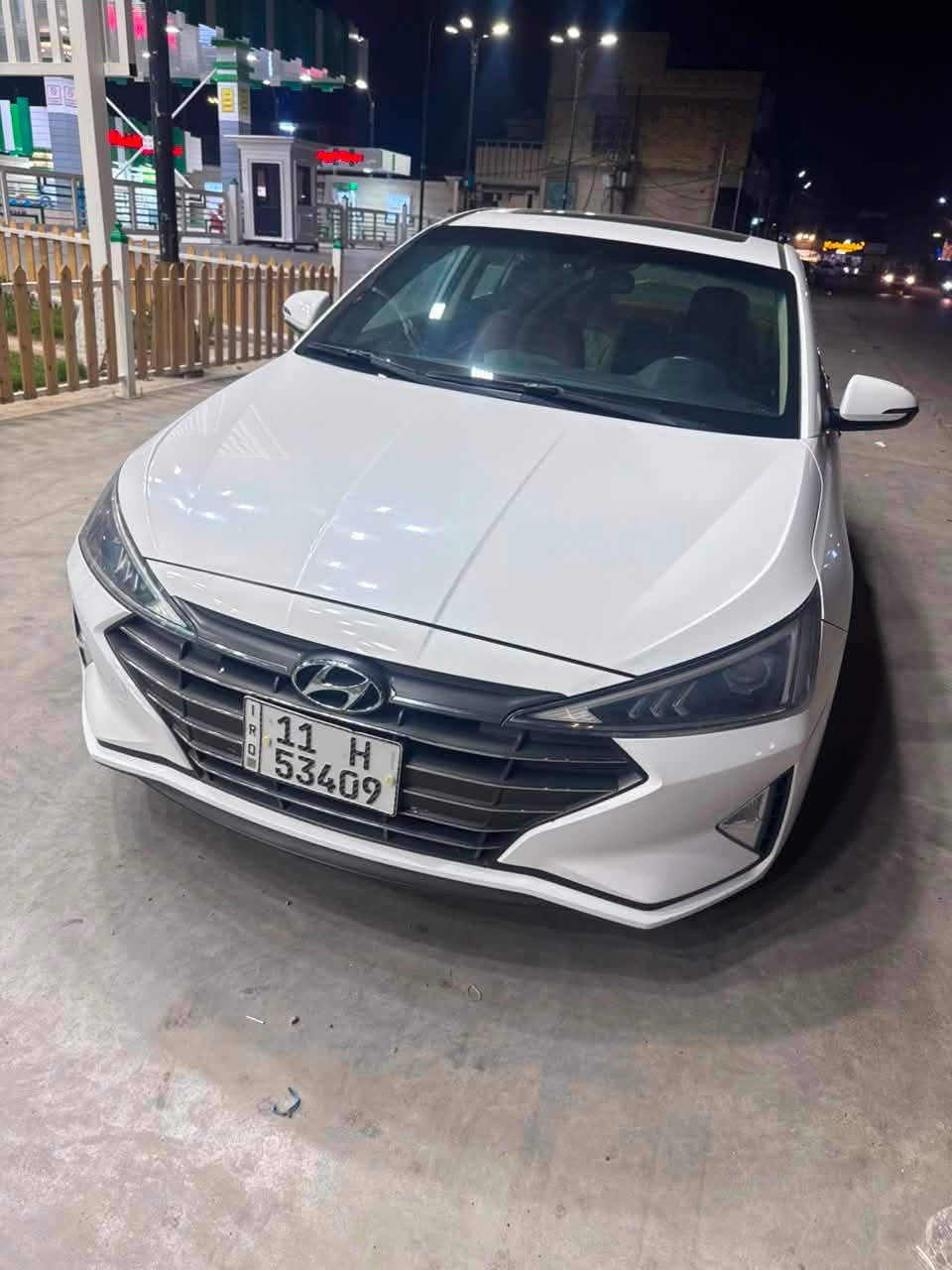 السعر ١٤٥
مكاني بغداد حي اور 
                       ***********
 هيونداي النترا   ELANTRA 
 موديل ٢٠١٩        
رقم بغداد دولي نفاذ سنويه ٢٠٢٩
ماشية ١٢٨ كم
   للون ابيض ثلجي
 السيارة مكفوله كفاله عامه ماعدا بارد اصبعين 
حساس  خلفي اصل 
لدنهاري  LED 
انظمت ترحيب
سلايد روف فتحة 
حجم المحرك2000
الجنطه ذكيه 
تبريد امامي و خلفي 
المري قابلة للطي AUTO 
اشاير بلمرايا 
تحكم مقود جهتان 
المودات
الاوامر الصوتية 
شاشة  حجم كبير
 كامره امامي خلفي
كاميرا دوارة 
يدة ابواب نيكل
حساس  خلفي
🅿️‏Led امامي 

‼️السيارة مكفوله كفاله عامه ‼️
ملاحضه بيه بارد  مقدار اصبع بل هلال جاملغ الوره عكس سايق ورصعات خفيفه
