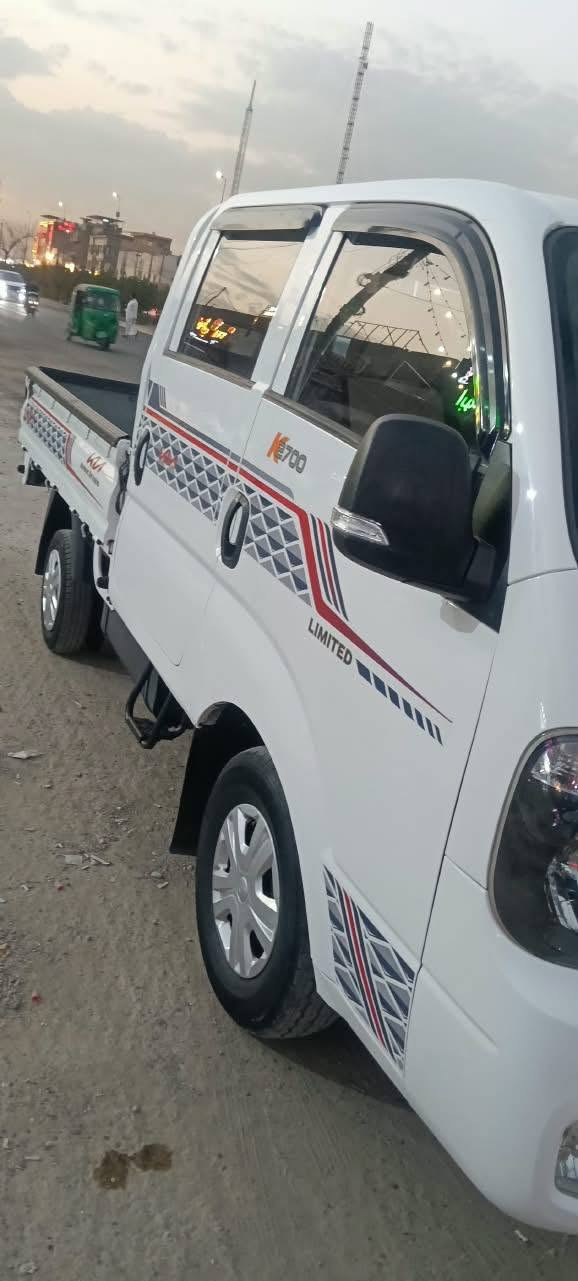السلام عليكم 
كيا دبل قماره موديل 2019 رقمها بغداد شرط التحويل 
مكينه 2700 جديده لا صرف ولا بخار ولا تنقيص 
وكير ومكينه واكسل وشاصي ورقم شاصي كل مكفول 
تخم تاير جديد سياره جديده بعده على وضع الشركه 
تبريد ثلج 🥶 وسياره ماشيه 100 كم الف حقيقي 
سياره مدوشمه دوشمه درجة اولى جديده 
العنوان بغداد البلديات السعر 137 وبيه مجال بسيط الرقم ***********
