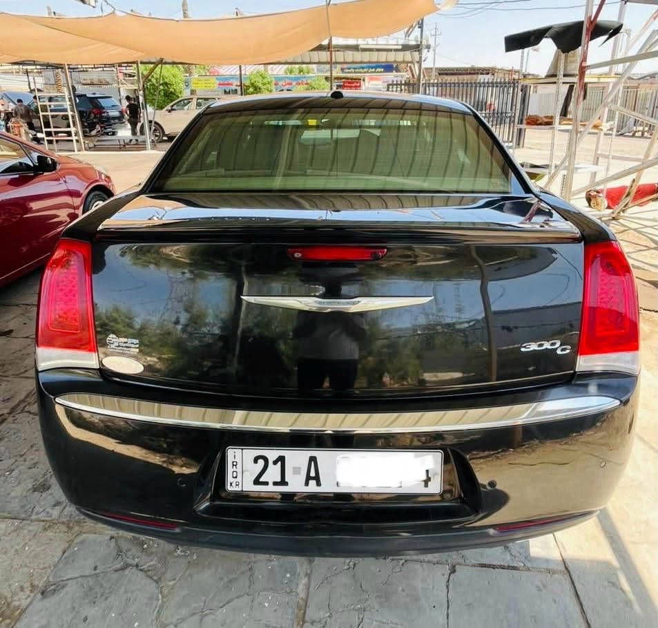 السلام عليكم
كرايسلر c300 (خليجي)
موديل 2015 اللون اسود صدفي 
فول مواصفات:
بانوراما 
كشنات خزن
كشنات تدفئة تبريد امامي خلفي تدفئة
تدفئة ستيرن 
حساسات امامي خلفي 
وباقي المواصفات المعروفة
كاملة من كلشي 

رقم سليمانية بأسمي 

السعر خاص  
العنوان الديوانية مركز
رقم/***********
