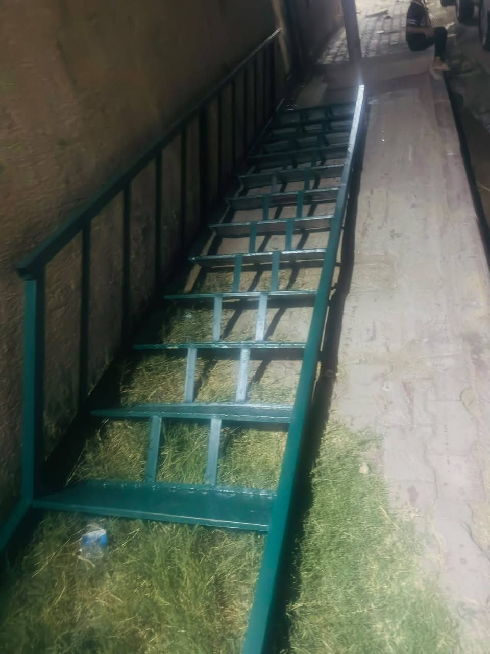 درج عرض 80 وعرض 70 طول 4متر ونص شغل درجه اولى سعر 
عرض 70 ب135 
عرض 80 ب145
للاتصال ***********كربلاء حي الغدير كربلاء, العراق

