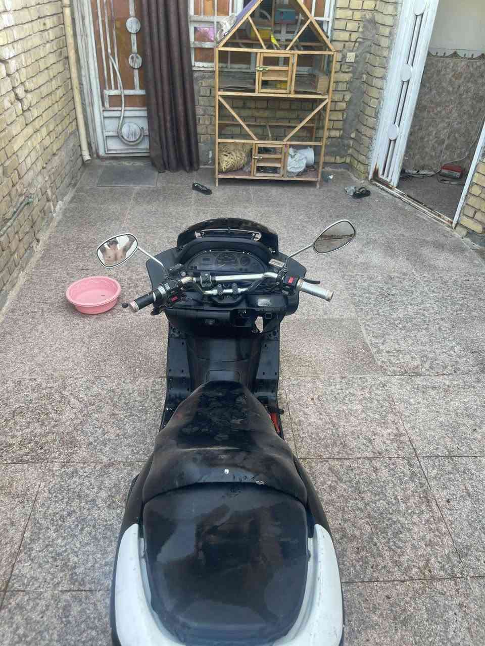 ماجسته ٢٥٠ دبل رون دراجه دراجه نضيفه نفس ما موضح بل صوره مكينه مال ربه جديده ستوه شادينه به خيط مال لاستيك ولف        السعر(500) وبيه مجال 
         للستفسار.    ***********
