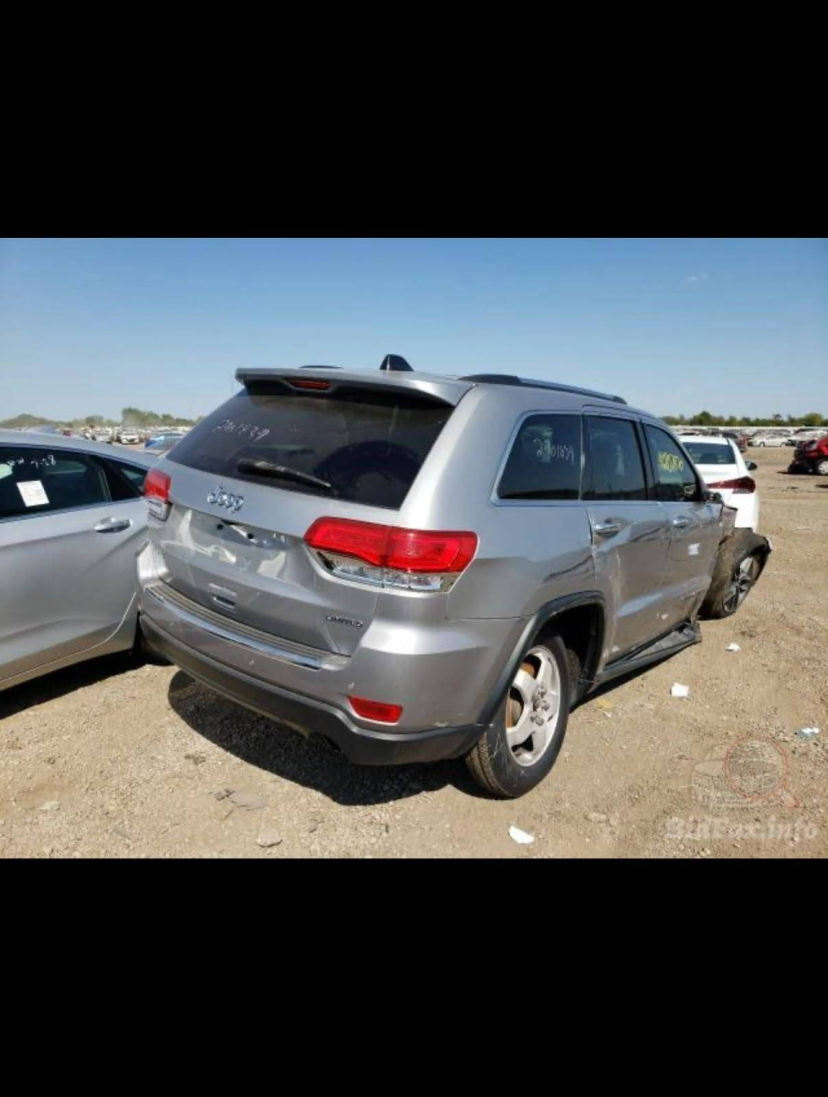 السلام عليكم

JEEP GRAND CHEROKEE LIMITED2019
اللون سلفر مواصفات / مكينة 6 سلندر 3,6 🔹 كير أوتوماتيك 8 نمر
🔹 دفع 4×4
🔹 مواصفات Limited
🔹 داخلية جلد
🔹 كراسي كهرباء 
🔹 تسخين كراسي أمامي
🔹 ستيرن جلد وتسخين
🔹 شاشة 8.4 إنج
🔹 Apple CarPlay وAndroid Auto
🔹مانع تصادم خلفي 
🔹 كاميرا خلفية
🔹 حساسات خلفية
🔹مري قلاب 
🔹 تشغيل بصمة ودخول ذكي
🔹 تشغيل عن بُعد
🔹 باب خلفي كهربائي
🔹 تكييف أوتوماتيك دبل
🔹ماوس تحكم
🔹كراسي ميموري 
🔹 مثبت سرعة
🔹 تحكم ستيرن خلفي امامي 
🔹 مرايات وجامات كهرباء
🔹 إنارة LED
🔹 جنوط رياضية
🔹 حساسات ضغط التايرات
🔹 أنظمة ABS وثبات ودفع إلكتروني
🔹 نظام مراقبة النقطة العمياء حسب التجهيز
🔹 5 راكب وباقي المواصفات المعروفة
حادثها جاملغ ايمن من امريكا ومصلح ومصبوغ نفسه وصفحه كاملة مصبوغة من  امريكا /   في العراق طخه دراجه بين باب السائق والخلفه وتم تصليح وصبغ البابتين وموجود فيها سونار كامل للسيارة 
سياره بدون ايرباك بدون دواخل 
جاهزه السعر :-  157 وان شاء الله فيها مجال 
للاتصال ***********
***********

نص مكتوب في الصور:
- BidFax.info