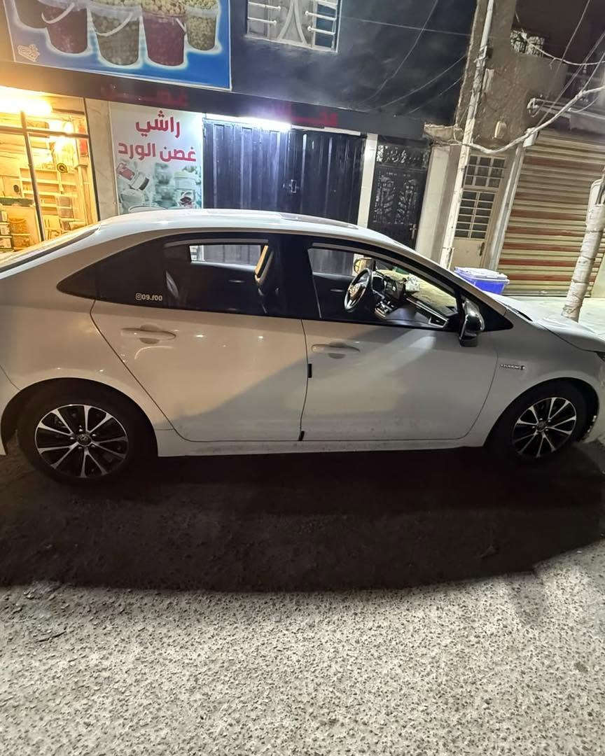 🚗 للبيع تويوتا كورولا 2024 هايبرد (شكل أمريكي) وارد الصين

📍 الموقع: بغداد – مجمع بسماية

🔹 حالة السيارة: مكفولة من الضربة والصبغ والتبديل
(مجرد ملاحظات بسيطة موضحة بالصور)

📊 الممشى: 180 ألف كم

✨ السيارة بحالة ممتازة

💳 ملاحظة مهمة: السيارة مشتراة من المصرف وباسم المالك الحالي، ويوجد عليها كفيل.
🔹 المالك مستعد لضمان حق المشتري بالكامل من خلال وكالة خاصة أو عامة، وأي تعهد قانوني متفق عليه، مثل وصل أمانة أو كمبيالة أو صكوك.

🔹 كل اللي عليك تدفع مبلغ السيارة، والسيارة تكون بعهدتك عن طريق وكالة عامة أو خاصة، والمالك مستعد يسويلك أي تعهد قانوني تريده لضمان حقك.

📌 أقساط السيارة تنتهي سنة 2030
(الأقساط على المالك الحالي وهو المسؤول عن تسديدها، وأنت ما لك أي علاقة بيها).

🛠️ المواصفات:
▫️ محرك 1800 هايبرد
▫️ تبريد قطعتين ❄️ بحالة ممتازة
▫️ كشنات بلادية جلد وعليها داشمة
▫️ تحديد مسار
▫️ مساعدة قيادة ذاتية
▫️ شاشة كبيرة
▫️ تحكمات ستيرن
▫️ كاميرا خلفية
▫️ فتحة سقف
▫️ تدعم Apple CarPlay
▫️ هاند بريك كهربائي
▫️ أوتو هولد
▫️ 4 جامات كهربائية أوتو

💬 لمعرفة السعر والتفاصيل: علق بكلمة تم ونتواصل وياك.

📞 رقم صاحب السيارة: ***********

📌 تنويه: الصفحة مخصصة للنشر فقط، وغير مسؤولة عن أي اتفاق أو تعامل يتم بين البائع والمشتري. وبالتوفيق للجميع 🤝

#تويوتا #كورولا #كورولا_2024 #كورولا_هايبرد #سيارات_للبيع #سيارات_العراق #سيارات_بغداد #سيارات_بسماية #هايبرد #بيع_وشراء_سيارات
