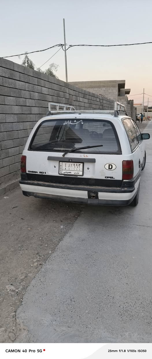 سلام وعليكم
اوميكا حجم ٢٠ موديل ٨٩ 

السياره جديده 

متعوب عليها 

باسمي السياره 

سعرها ٢٥
***********
