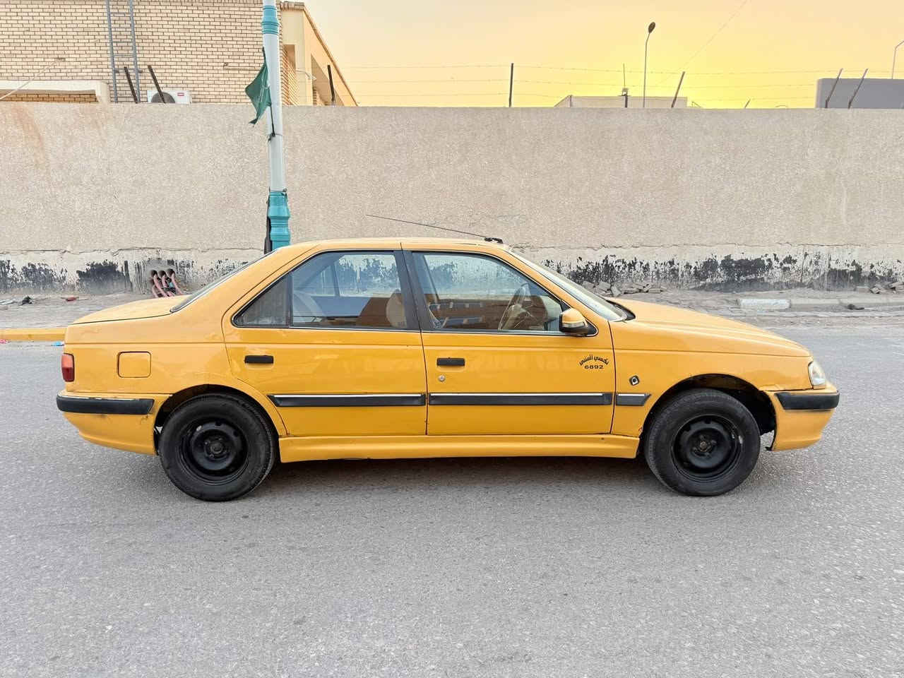بيجو بارص 2011سياره جاهز كير مكينه حداديه تخم تاير رقم مثني بسمي سيارة بلاديه هيئه مصفره  جاهزه السعر 24وبيها مجال بسيط مكان سياره السماوه لاستفسار ***********
