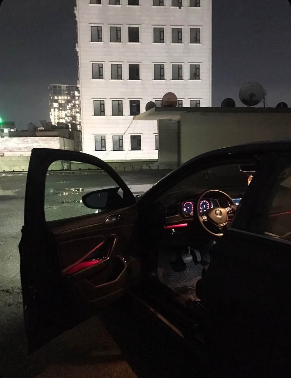 جيتا sel ٢٠٢١ دوو قتعه سبخ بولند دگه ل ليڤا جه مه لوخي په ره شوت ستئرن و دكمه سيسته من سه ياره دهئت فول مواصفات گئج الكتروني داخل حه فت ره نگ
*********** دهوك, العراق
