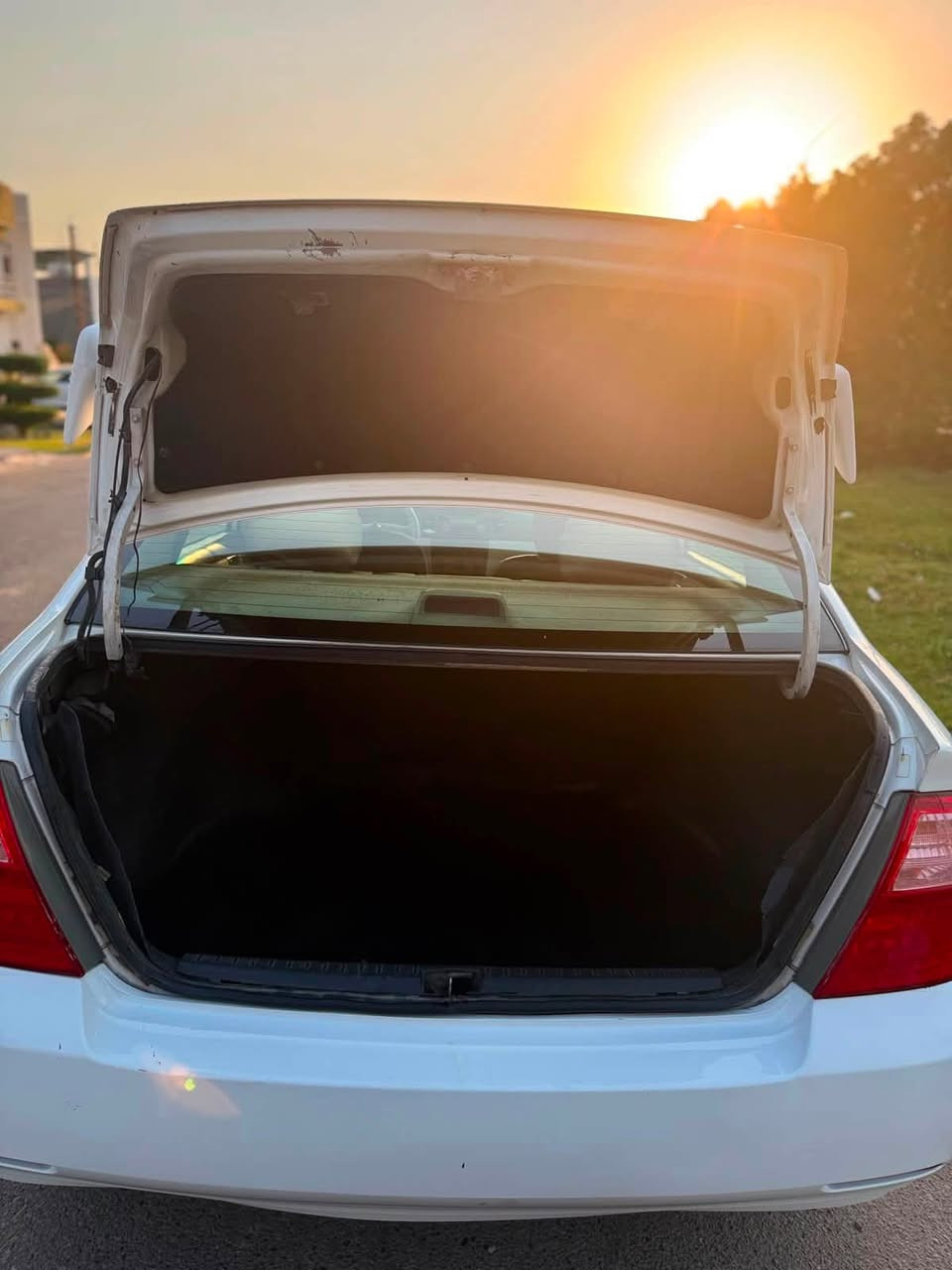 🚗 للبيع — تيوتا كورلا 2006
🔹 الموديل: 2006
🔹 المكينة: 1800cc
🔹 القير: أوتوماتيك
🔹 الممشى: 227,000 ألف كم
🔹 السياره وارد خليجي
🔹 تخم تايرات دلوب انتاج 2026
🔹 صدر امبدل كل القطع جديد 
🔹كير امبدل مال حاويه وارد ياباني
🔹 السيارة استخدام شخصي
🔹 التبريد: ممتاز
🔹 السنويه لحد 2028
🔹 رقم السيارة: بغداد

💰 السعر: 8,500$ وبي مجال بسيط
📍 الموقع: بغداد — [حي الجامعه]

📞 للتواصل: *********** بي واتساب

