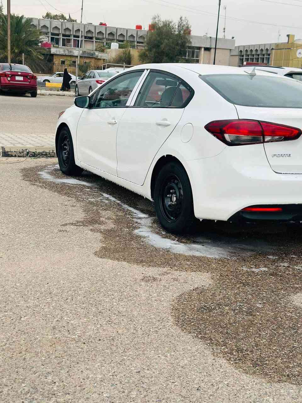 السلام عليكم 
السيارة فورتي مديل 2018 
بيها ضربات بس مابيها ضربة بچم والسيارة بأسمي رقم بغداد
الرقم: ***********
العنوان: البصرة
السعر 110 وبيها مجال البصرة, العراق
