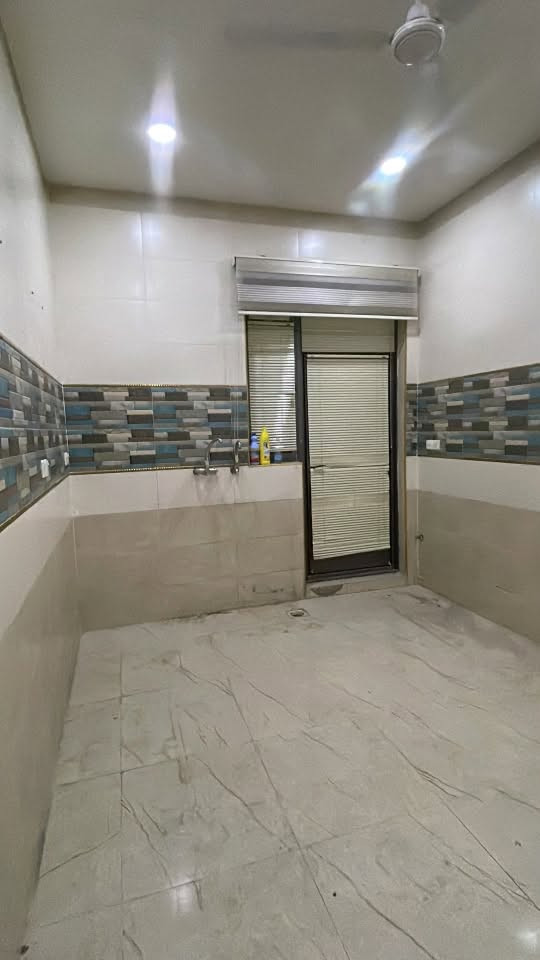 السلام عليكم
للاستثمار او الايجار عماره  120 متر ٣ طوابق  تتكون من ٣ وحدات سكنيه

 

كل وحده سكنيه تتكون من غرفتين نوم وحده ماستر وصاله وحمامين ومطبخ 

وهوائيات ثنين 

باقي وحدتين الطابق الارضى والطابق الاول 

العنوان الداوودي بالقرب من مرطبات المنار قريب التجاري

تصلح سكن ، مكاتب ، شركات ، عيادات

  

 للاستفسار اكثر اتصل على الرقم
او واتساب 

 

***********

