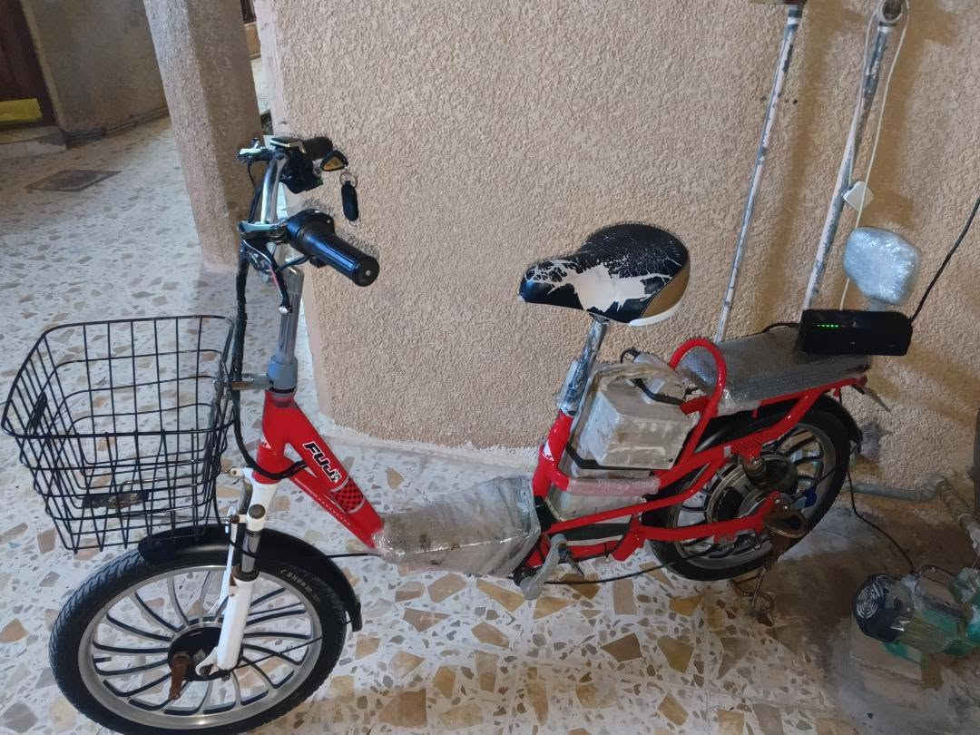 السلام عليكم ماطور شحن بطاريات جدد بي لايتات بس ماعرف اشدهن (سكليتر وبريك فقط شغالات الباقي عطلان ) السعر 180 الف قفل مكاني شارع التكيه قرب مسبح نوروز ***********
