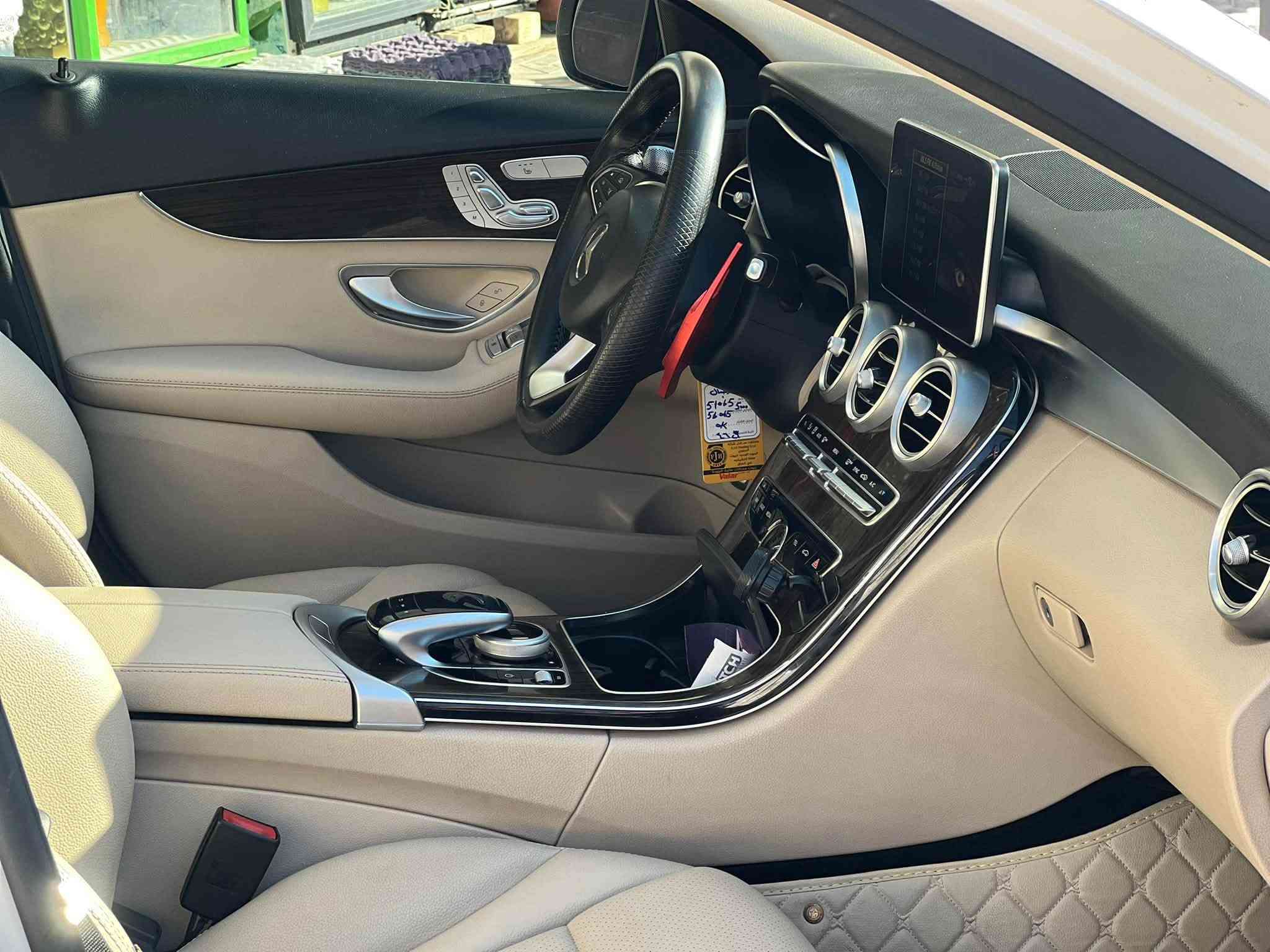 c300  
موديل 2017 
ماشيه 61000 كم 
حادثها تبديل جنطه فقط وشويه صبغ بالجاملغ الخلفي ( رش على كد شبر بدون معجون) 
والتقرير مرفق مع الصور
بدون ايرباك  السياره جديده وأي نقص مابيها 
العنوان الكرخ
***********
السعر 21$
