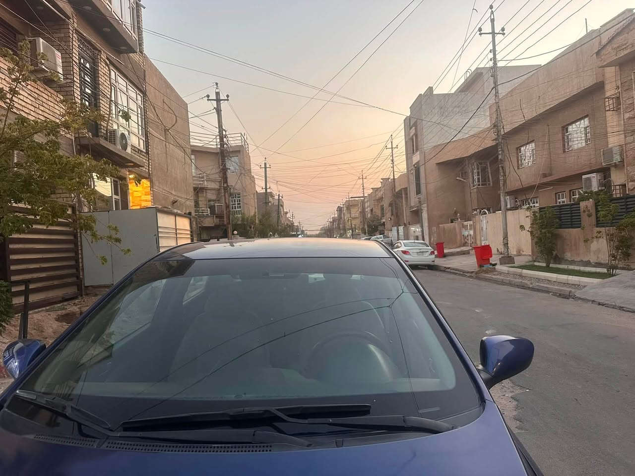 السلام عليكم اكسنت موديل ٢٠١٦ بيه ٣قطع صبغ بدون دواخل سياره جاهزه بدون نقص تبريد شاشه لمس كير اوتماتيك رقم شمالي مكان السياره بغداد العامريه مستعجل على البيع رقمي ***********
