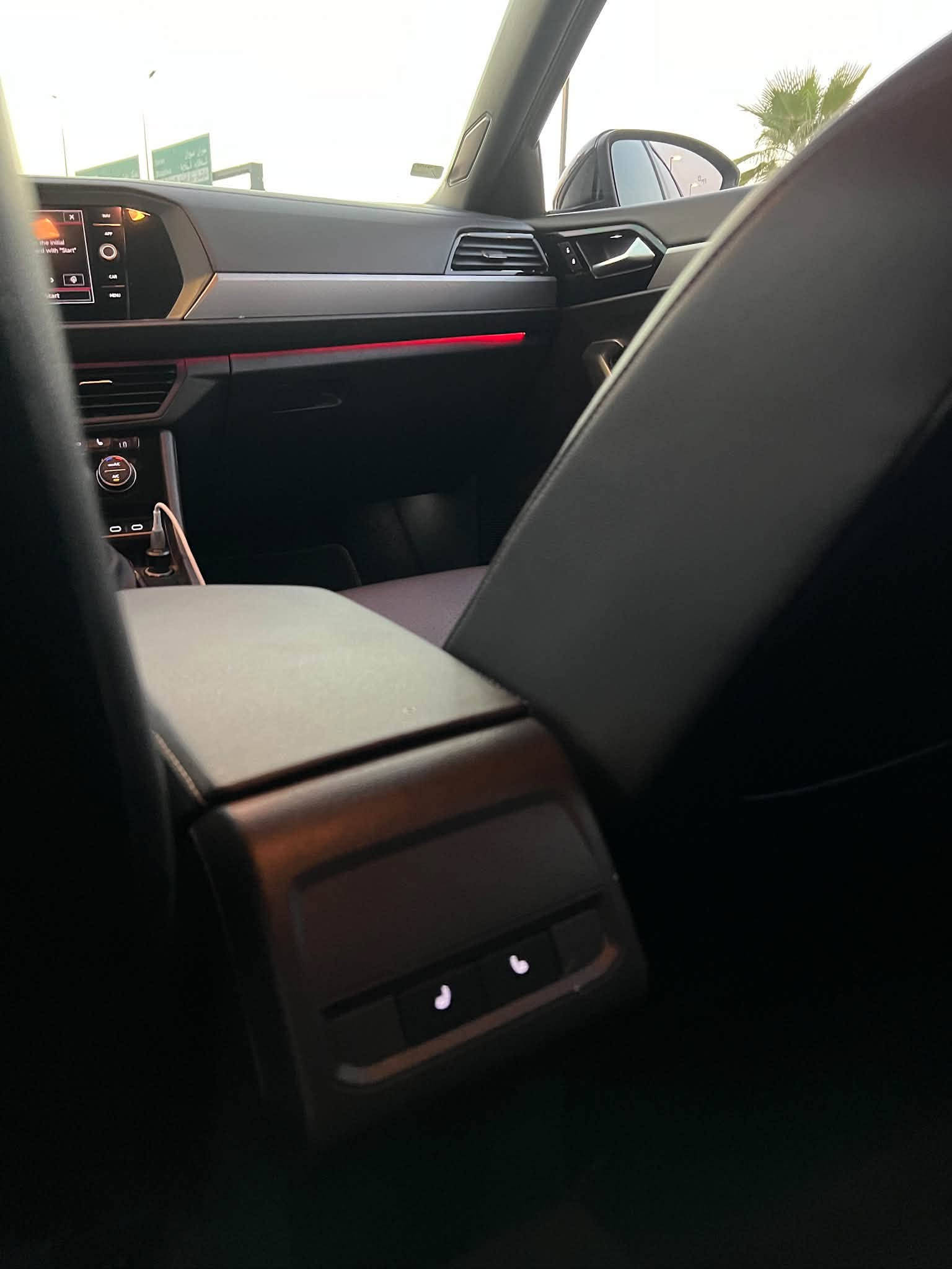 ﷽
JETTA RLINE 2021🇩🇪
وراد كندى

سعر 140$ مجال بسیطە

محرك ١.٤ تيربو 
فول فول مواسفات

رادار امامى - رادار خلفي 
كشن جلد - هیتر - ٤ كشن هيتر 
ريموت ستارت
سیرن هیتر
شاشه كبير
سياره بجم كبس كامل بلادى 
جاملج صبغ و شويه بنيت 
٢ مکان تعديل بارد
ارباك بس تكمه مفتوحة 
كير محرك كهربائي كلها بشرط  
ماشى٥٠,٠٠٠ مايل
رقم شاسى 3VWE57BU2MM076559

رقم موبايل؛***********
