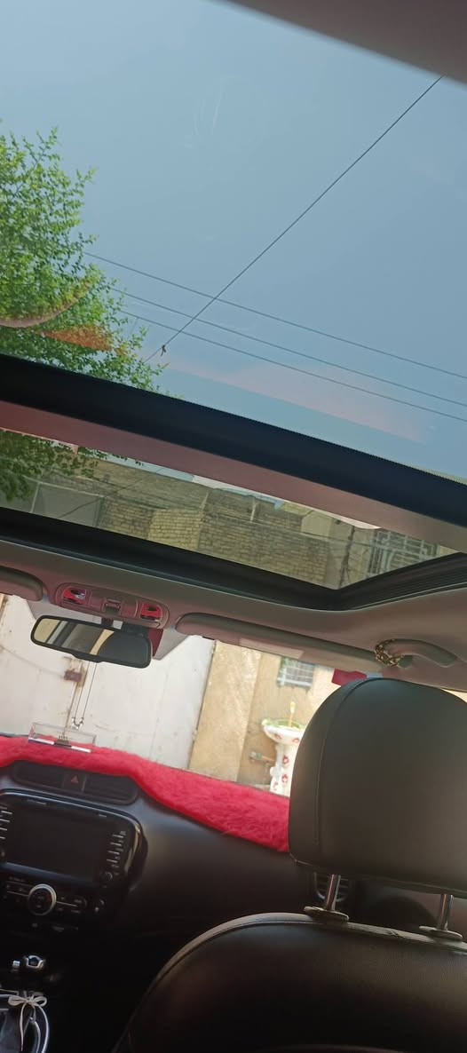 🚘🔥 للبيع كيا سول 2016 — فول مواصفات 🔥🚘
▫️ الموديل: 2016  ( بصمة )
▫️ المحرك: 2000 CC
▫️ القير: أوتوماتيك
▫️ الوارد: كندي 🇨🇦
▫️ الفئة: فول مواصفات 1/1
▫️ اللون: أبيض 🤍
التبريد ثلج
▫️ فتحة سقف بانوراما
▫️ الكشنات جلد
تبريد وتدفئة بالكشنات
▫️ شاشة وسطية
▫️ كاميرا خلفية
▫️ تحكم بالمقود
▫️ مواصفات كاملة وداخلية مرتبة
📸 الصور حديثة والسيارة واضحة من الداخل والخارج.
📍 المكان : بغداد
💰 السعر: [120 ] وبيها مجال
📞 للتواصل: واتساب فقط[ ***********]
