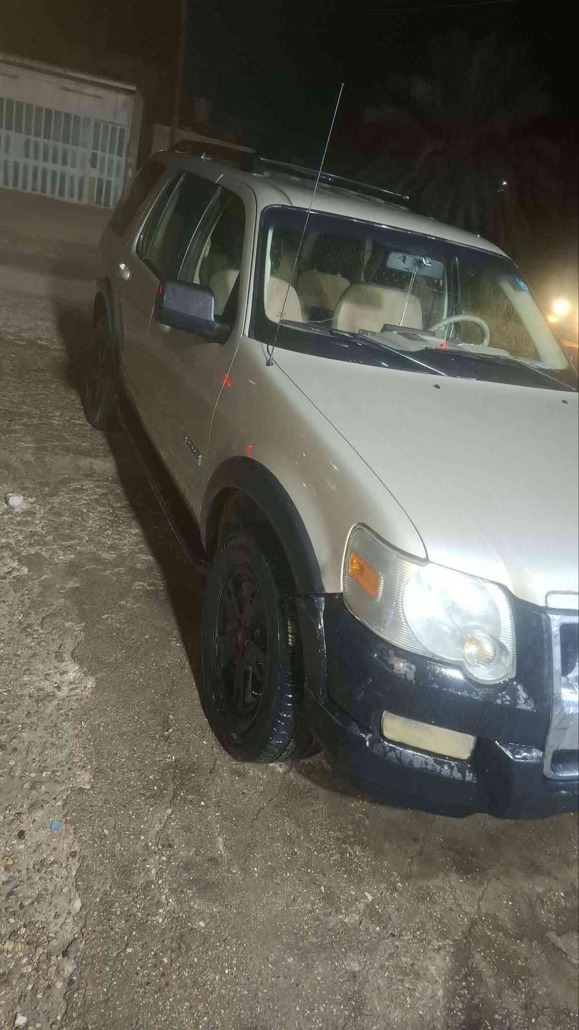 للبيع @إشارة
سياره اكس بلور موديل ٢٠٠٧ السياره مكفوله بيه الصبغ والحادث فقط طخه باب السايق والباقي كفاله سبعه راكب السياره تبريد كير مكينه كفاله مكينه سته العنوان ديوانية ناحية الصلاحيه باقي التفاصيل اتصل وتدلل *********** السعر ٨٦ وبيه مجال
