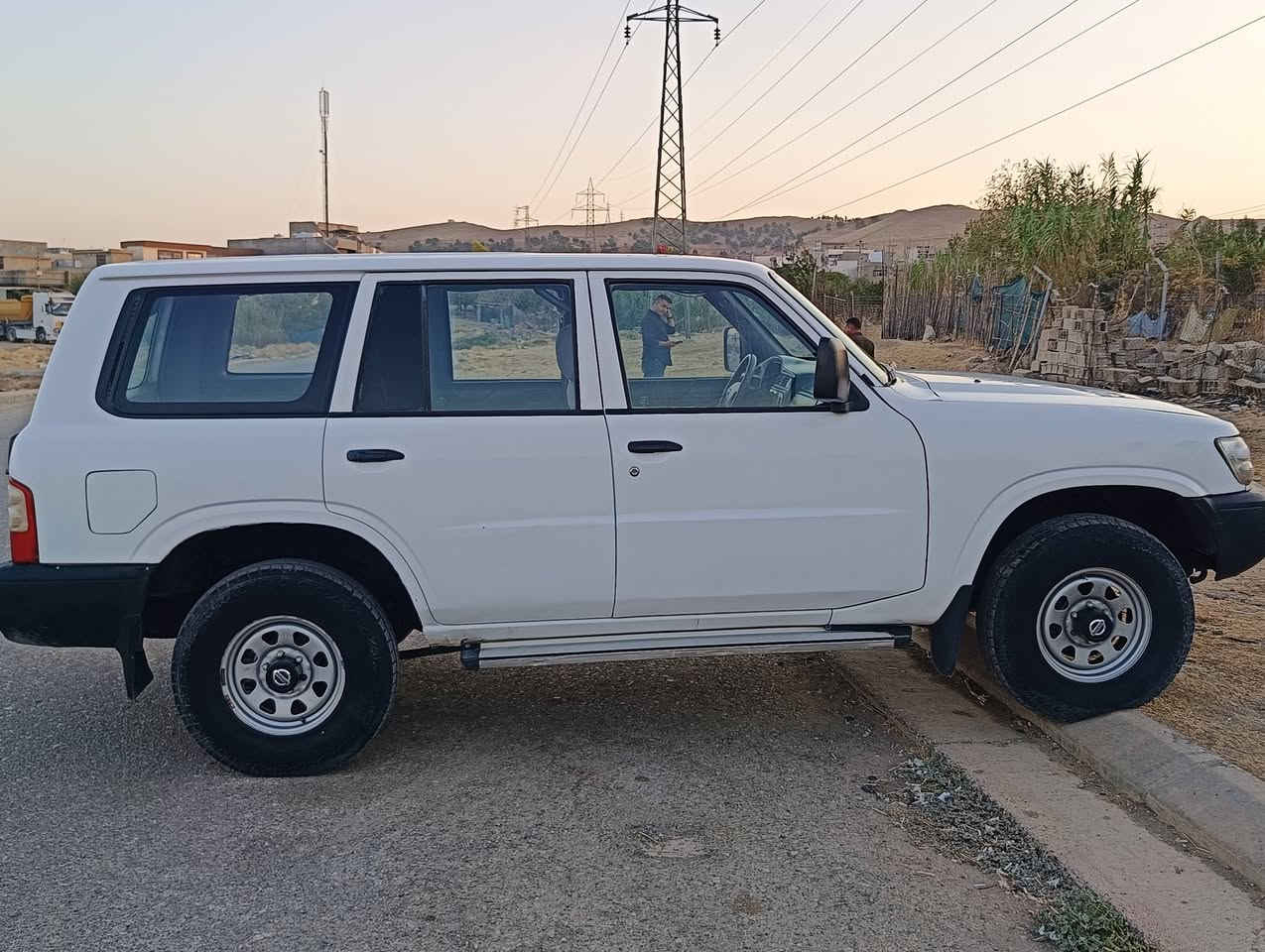 پاتڕۆڵ مۆدێل2001گێڕومەکینەوئەکسل بەشەرت دەعم و لێدراوبەشەرت سەنەویبەس ئەوەلیاتەسەقف وشان بەشەرت سەیارەکە چوار پارچە بۆیاغی هەیە بێدەعم وناوگردن من بەحیزام ئەی فرۆشم ناوی لەحاسیبە نیە حوڕە بۆهەمو عێراق تایەی تازە بێ تەقەوڕەقە سعری67گڵاویەک تۆزێک مەجال ***********ژ.م***********ناونیشان چەمچەماڵ
