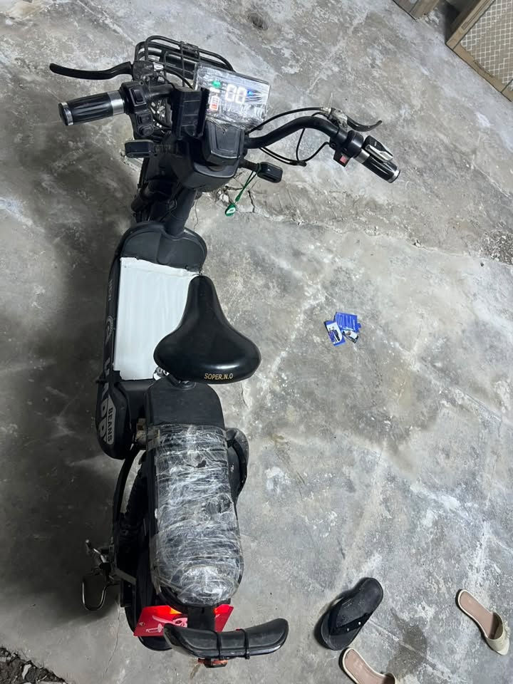 پاسکیل شەحن بۆ فرۆشتن حەجم ١٤ پاتری زەعیفە برێکی مەزموتە سعری٩٥هەزار شوێن کەلار ***********
