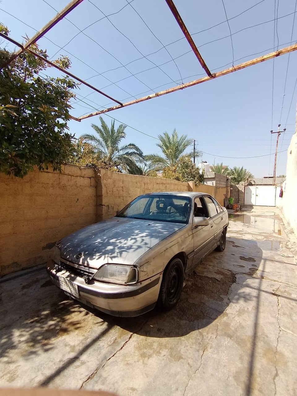 السلام عليكم للبيع اوبل اوميكه سياره نضيف محرك و كير مكفولات لايتات سكنات شغاله رقم ديالئ  السعر 20وبيها مجال /العنوان ديالئ دلي عباس لل تصال /***********
/***********
