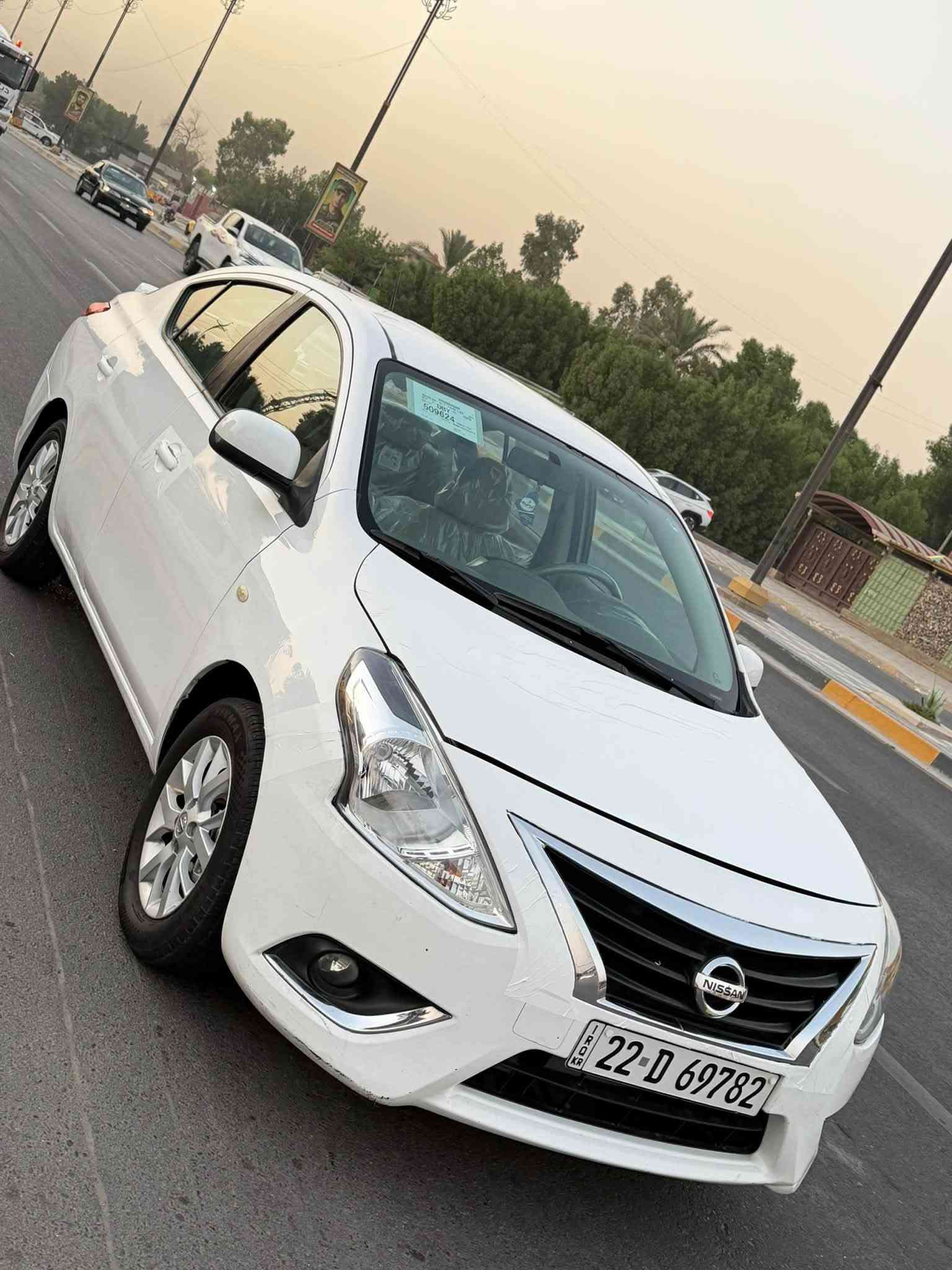السلام عليكم سني هندي 2021 فول ام البليته الزركه ماشيه 48km السعر ( 104$) مكاني بغداد زيونه *********** 
سياره جديده مكفوله من الضربه والصبغ فقط بارد مكانين صغار ما مبينات تبريد ثلج محرك وكير مكفولات بيها منضومه مال غاز 
سياره جاهزه اربعه جام كهرباء تحكمات ستيرن قطعتين تبريد ويل كب الشراي يتصل
