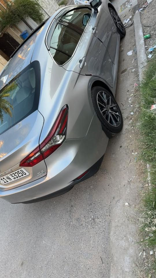 السلام عليكم
كامري هايبرد XLE موديل 2023 وارد امريكي 
حادثها بنيد وجاملغ صور الحادث بالمنشور 
ايرباك برده فقط 
فول مواصفات 
فتحة سقف 
رادار امامي وجانبي 
تحديد مسار 
شاشه كبيره 
كشنات جلد كهرباء 
تدفئة كشنات وستيرن 
اشارة مرايه جانبيه 
اشارت ترحيب بالباب
 بصمة ابواب 
كامره خلفيه دواره 
اوتو هولد 
ثلاث انظمه قياده 
تبريد خلفي قطعتين 
هواي مواصفات بيها بعد 

السعر 195 $ 

***********
