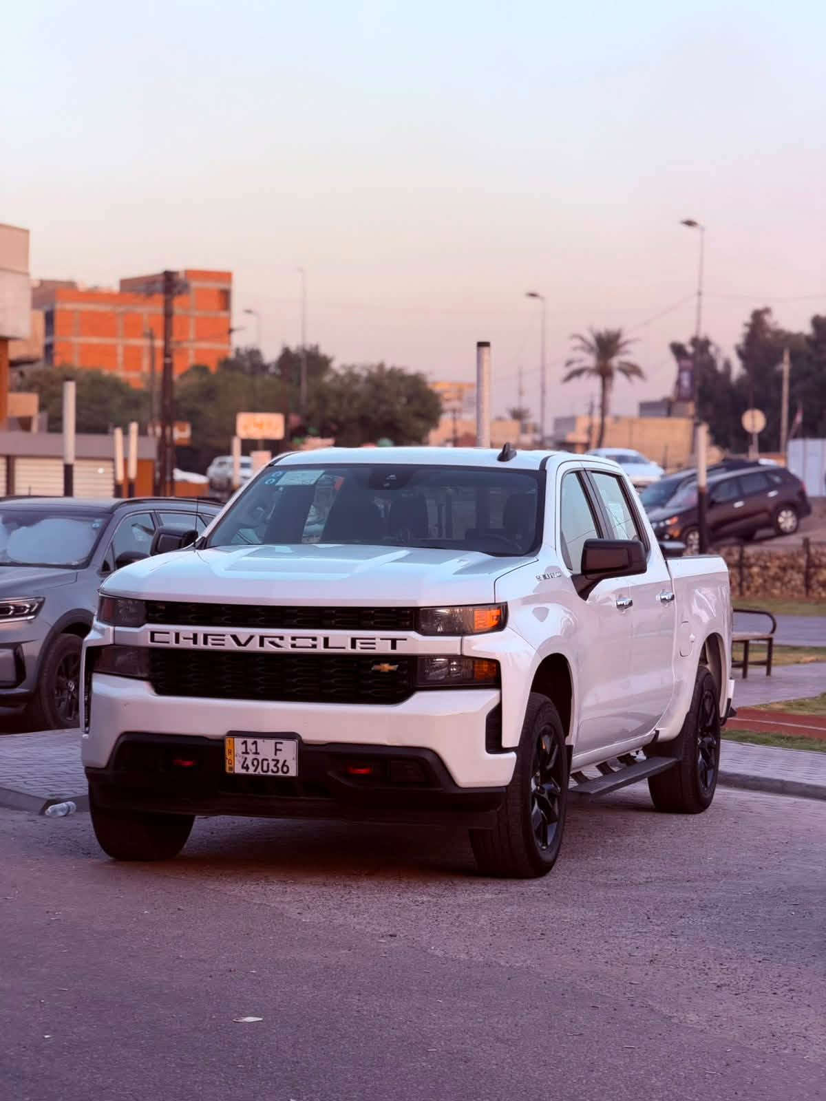 شوفرليتً سلفرادو 2022 للبيع او مراوس بيكم او كامري هايبرد
كير محرك مكفولات 
محرك 2700تيربو ✈️
حادثها باب صبغ او باب مبدل  او جه من البدي 
بيه باررد السونار مرفق 
ماشيه 125 الف كيلو 
صوّر الحادث دزلي خاص 
السعر 175 بيه مجال بسيط 
مكان السياره بغداد حي الجامعه 
الرقم ***********
