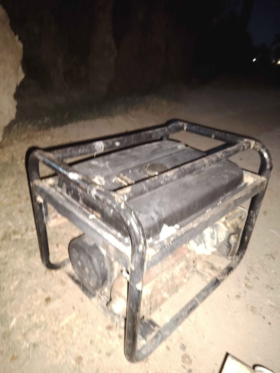 مولده للبيع حلو ونضيفه ٥كيفي ٢٠امبير 
مداخل تصليح سعر ٣٥٠ وبيه مجال 
الهاتف *********** بغداد, العراق
