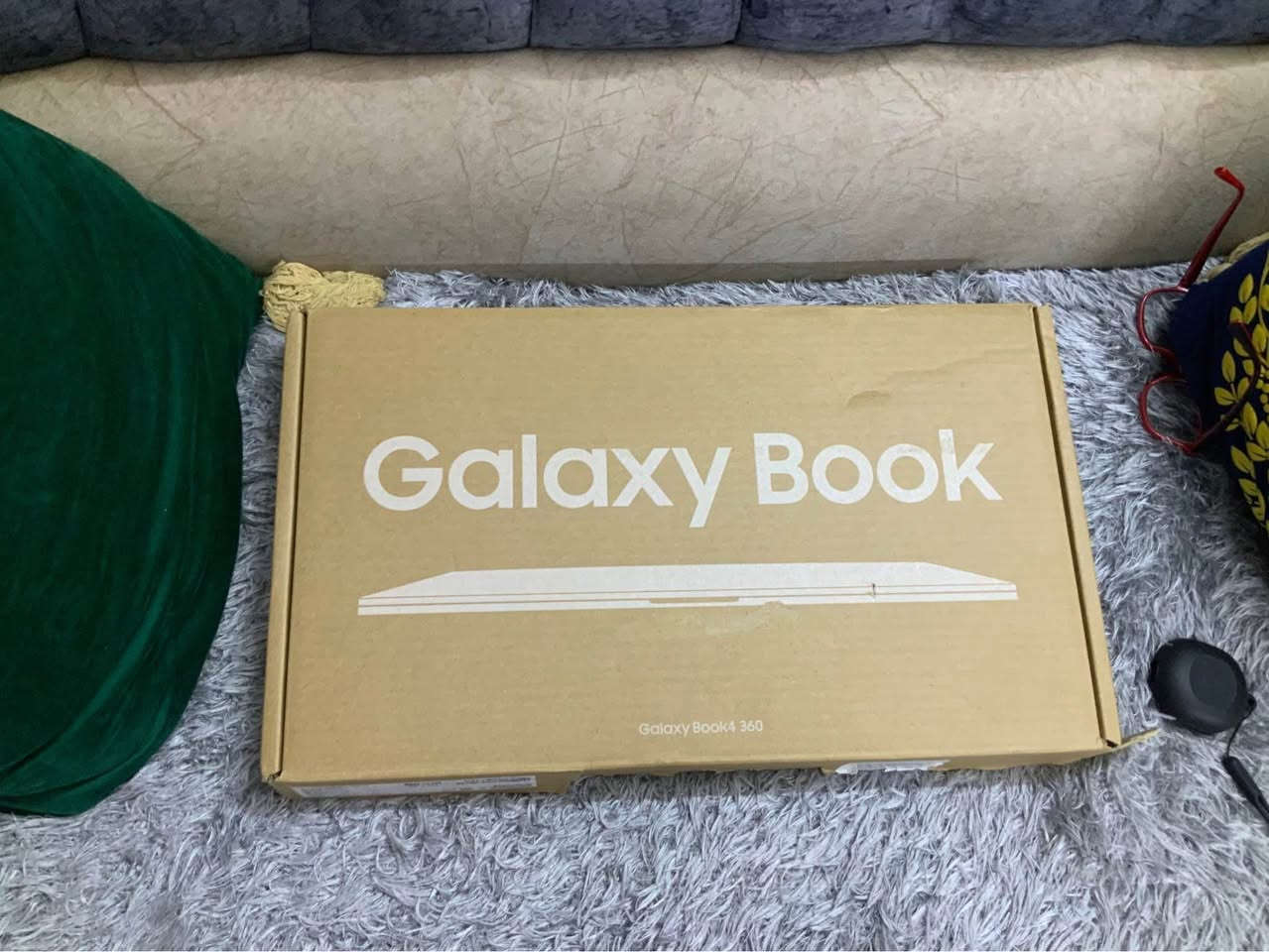 لابتوب سامسونج كلاكسي بوك 4 360 (galaxy book4 360 )حديث اخر موديل اجاني هدية بريطانيا الشاشة لمس الحجم 15.5 موديل 2024 ما اعرف عنا اي شيءٍ وهذا المعلومات ولا اعرف سعرا مع المعلومات بالصور ….. الاتصال على الرقم ***********
‏Galaxy Book4 360 / 750QGK-KG3
‏OS: Windows 11 Home (W11M_6SF)
‏CPU: Intel Core 5 120U
‏LCD: 15.6"FHD Touch AMOLED
‏VRAM: Shared
‏MEMORY : 8 G (LPDDR5 On BD 8 G)
‏HDD : HDD None
‏SSD : SSD 256GB ( M.2, PCle 4.0 )
‏ODD: ODD None
‏COMMUNIC : Intel 802.11 ax (2x2) + BT 5.3
‏COLOR: Gray
‏Samsung, PO Box 12987, Dublin. IE or Yateley, GU46 6GG. UK بغداد, العراق
