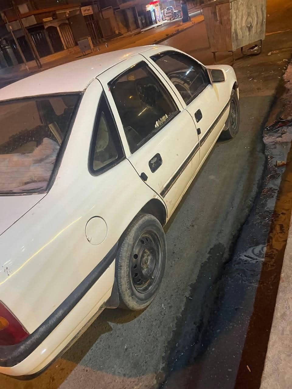 فكترا ١٦ صندوق رقم بابل مشروع وطني سياره مابيها ضربه مصبوغه عام جماليه  محرك والكير شرط وايرمنيه شغاله عندي بيها وكاله عامه سعر 22 ورقه   شراي تفضل خاص
