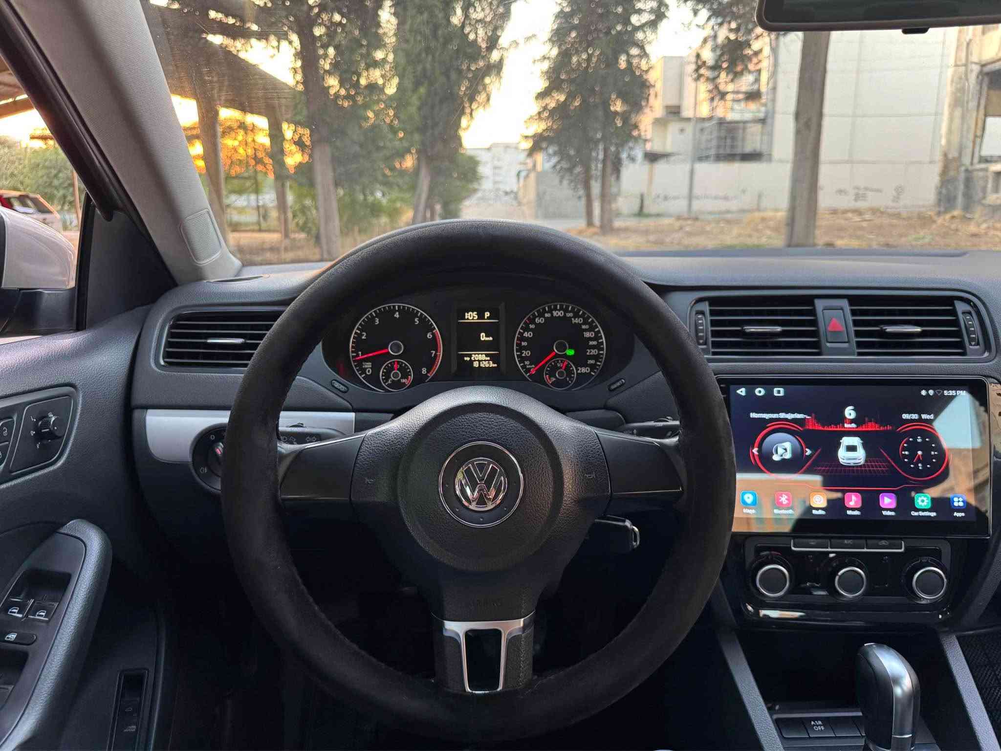 ‎کوردی / عربی 

‎بسم الله الرحمن الرحيم
Jetta 2015 خلیجی بێ بۆیاخ  

ماشەڵا سەیارەیەکی بە تەحەمول و کەممەسرەف
خۆم لە دەستی یەکەمم کڕیوەتەوە زۆر تازە ماوەتەوە
سەنەویو ڕەقەم تازەیە تا ٤ /٢٠٢٨ بە ناوی خۆمەوەیە 
مەکینە ٤ پستۆن ٢.٠ بێ تۆڕبۆ ٦ گێڕ مەرغوب بەشەرت
کامل سێرڤس ڕۆن و هایدرۆلیک و مەصفی بانزین 
پلاک و نۆزڵ و کامل ڕێڕەوی هەوا و حاسەکان 
 تایەو ویلی مۆدێل ٢٠٢١ ی بۆ بەستراوە 
181هەزار کیلۆ مەتر ڕۆیشتوە 

نرخ 💵(( 115 )) 💵گەڵا و معامەلە 

مواسەفات خلیجی ناسراوە 
شاشە ئایپاد ی بۆ بەستراوە و حاسە و کامێرەیە 
گێڕی ئۆتۆماتیک و عادی و سپۆرت و تحدید سرعە
جامەکانی ئۆتۆیە بە سویچ دەکرێتەوەو دا دەخرێ
تەبریدێکی زۆر ساردی هەیە و تەبرید مەرکەزیە ❄️
گاعی و کەتەلۆک و سپێر و جەگی شەریکەی تیا ماوە
زۆر مواسەفاتی تر …

سەیارەکە بێ بۆیاخە دەعامیش بۆیاخ نیە  ٣ پەڵە PDR ی هەیە و زۆر بە جوانی چاککراوە پێوەی دیار نیە 

ڤیدیۆی کاملی سەیارەکەم لایە کڕیار داوا بکات ✅

📍شوێن : سلێمانی 

***********☎️
ڤایبەر و واتصئاپی لەسەرە 

———————————————
جيتا موديل ٢٠١٥ خليجي بدون صبغ

ماشاءالله سيارة عمليه و قوية و الاقتصادية جدا 
شتريت من ايد واحد و باقي جديد جدا
سنوي و رقم جديد حتى ٤/٢٠٢٨ و باسمي 
محرك ٤ سلندر ٢.٠ تنفس طبيعي و ٦ گير مرغوب 
سويت كامل سيرفس زيت محرك و هايدروليك ✅
و مصفی بنزین جدید و بلاك و نوزل و كل حساسات
و تاير و ويل جديد مال ٢٠٢١ 
ماشي 181 الف كيلومتر 

سعر💵 (( 115 )) 💵ورقة و بيها مجال 

مواصفات خليجي معروفة
شاشة ايباد و كاميرا و حساس و تحديد سرعة 
گير أوتوماتيك و عادي و سبورت قوي جدا
جامات اوتو و يفتح و يصعد عن سويج 
تبريد بارد جدا و تبريد مركزي ❄️❄️
گاعيات و كتلوك و جك و سبير شركة موجود
بعد هواي مواصفات…

سيارة بدون صبغ  حتى دعاميات بشرط
بيها ٣ مكان تعديل PDR و مامبين 

عندي فيديو كامل سيارة شراي آطلب و تدلل ✅

📍مكان: سليمانية 

***********☎️
فايبر و واتساب موجود السليمانية, العراق
