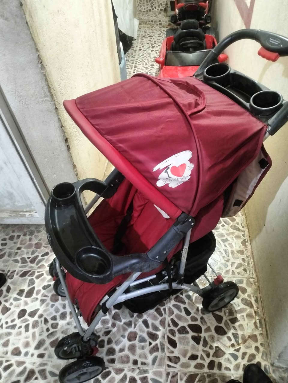 ملابس أطفال • أوروبي • نظيف