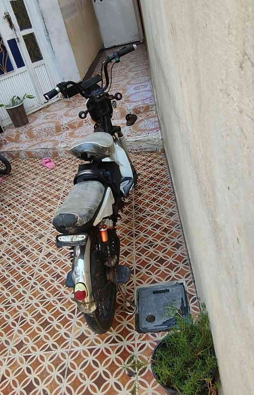 دراجة شحن البيع موديل 24اربع بطاريات على فحص ولي الاصليات  بيهة نقوصات بسيطة سعر 225 وبيه مجال مكاني ديالى بعقوبة التحرير يم ماريا مول الاتصال ***********
