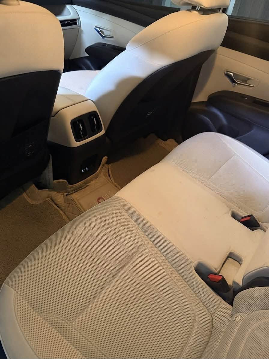 هونداي توسان موديل ( 2026 )خليجي  رقم اربيل السياره باسمي تحويل مباشر
فول مواصفات قماره حديد تشغيل عن بعد كشنات تدفئه وتبريد  تشغيل عن بعد شاشة بانورامية متصله جنطه كهرباء السياره جديده بمعنى الكلمه  ماشية 21 الف استعمال شخصي  السياره مكفولة كفالة عامة لا شخط ولا رصعة  المكان  بغداد / رقم اربيل  رقم تليفو ***********

