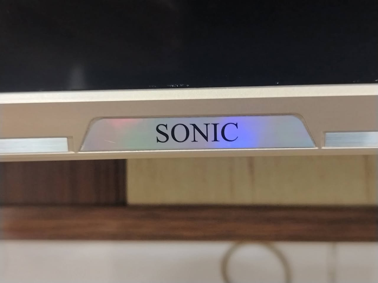 ئەم تەلەڤزیۆنە بۆ فرۆشتن مارکەی سۆنیکە sonic بۆزانینی نرخ پەیوەندی بەم ژمارە تەلەفونانە بکە
***********
***********

نص مكتوب في الصور:
- ASTERA BABY #فيتديناند