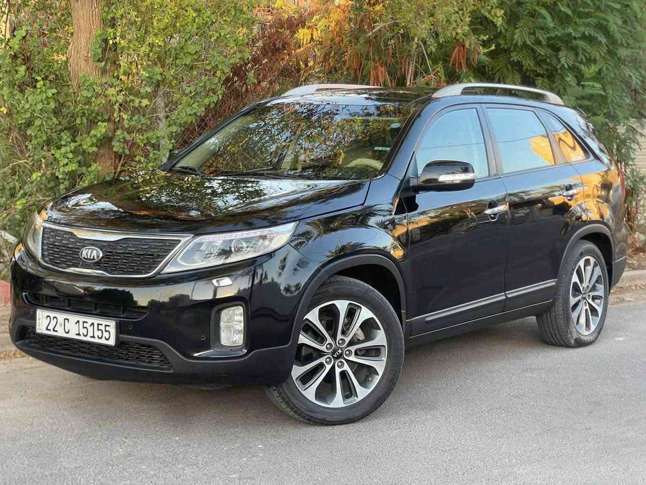 #السلام_عليكم
كيا سورينتو 2013 Kia sorento رقم اربيل خليجي مكينه 3500 v6 dosh السعر 155 السياره بيه منظومة غاز
المواصفات :- 
* بانوراما بصمه كامرا خلفيه شاشه اعطال تبريد بيانو وضيعات قياده مري شفط تبريد 3 قطع كروز سرعه7 مقاعد جلد كرسي كهرباء 
- السياره بيه جاملغ امامي جهه الصدر بدون دواخل   صور السونار مرفقه مكان السياره  بغداد 
- للاستفسار ***********
