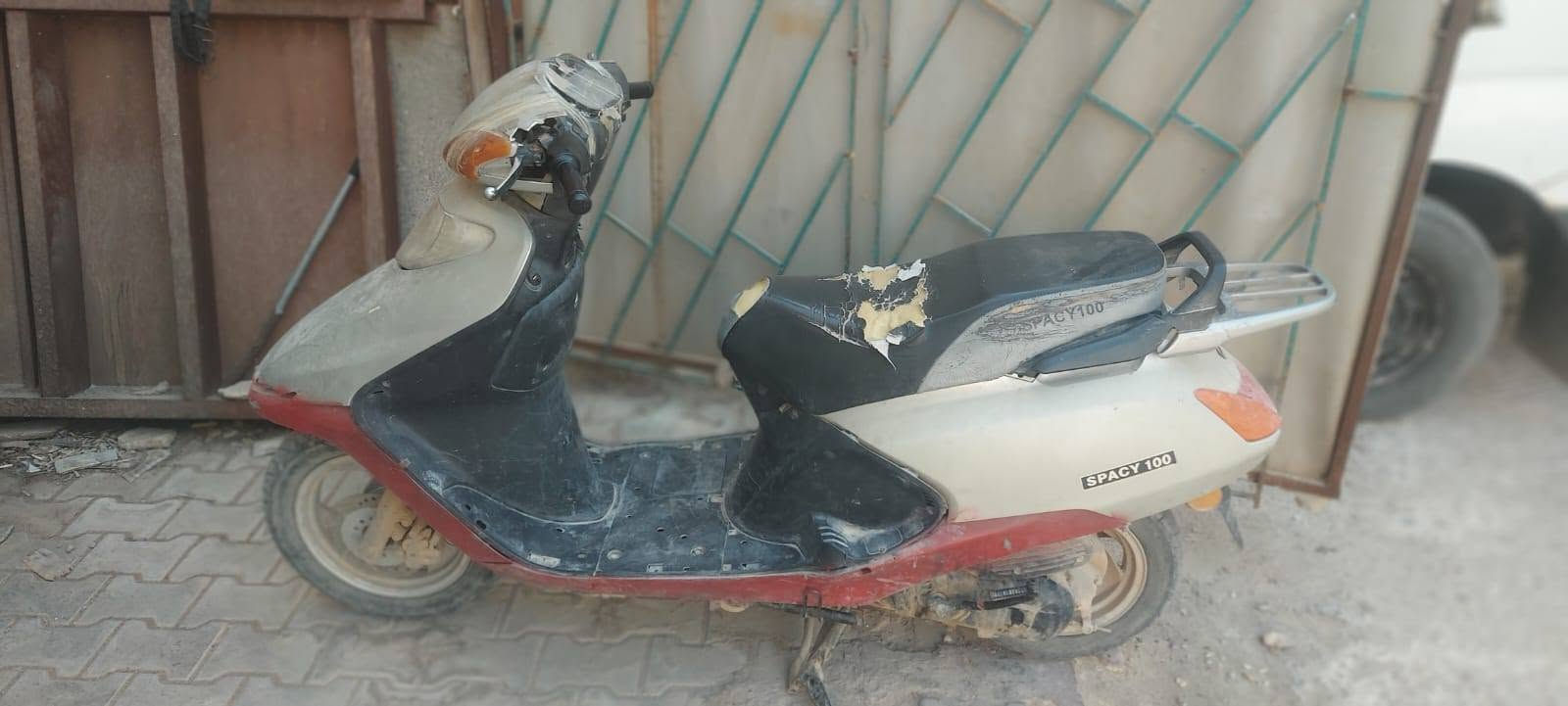 دراجه للبيع النوعيه سبيسي نضيفه وياها وحده هم نوعيه سبيسي تفصيح ومحركها مكفول السعر ثنينهن 250 الف الاستفسار والاتصال على الرقم ***********
