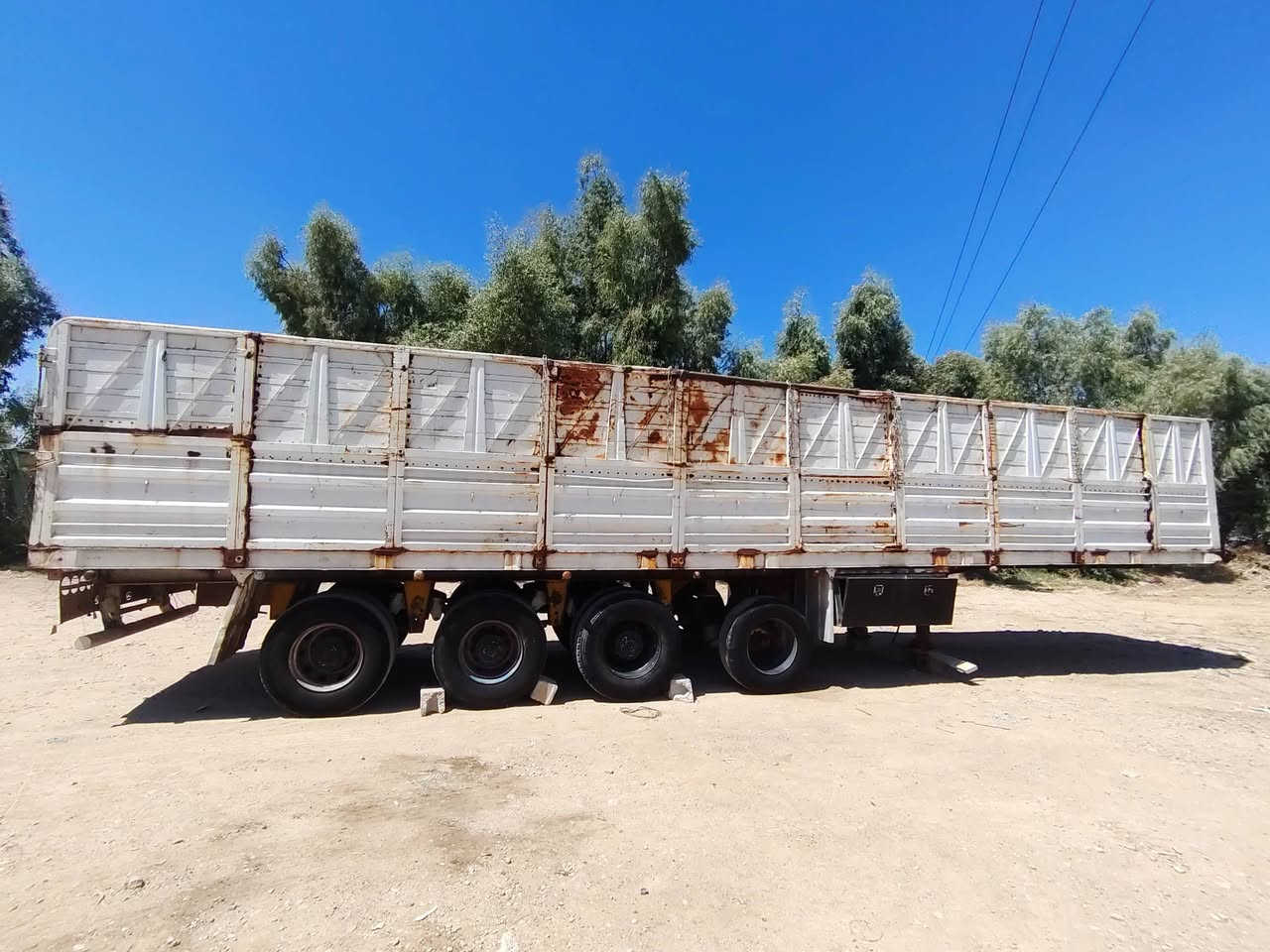 للبيع عربانة حدادية 
للاستفسار***********
