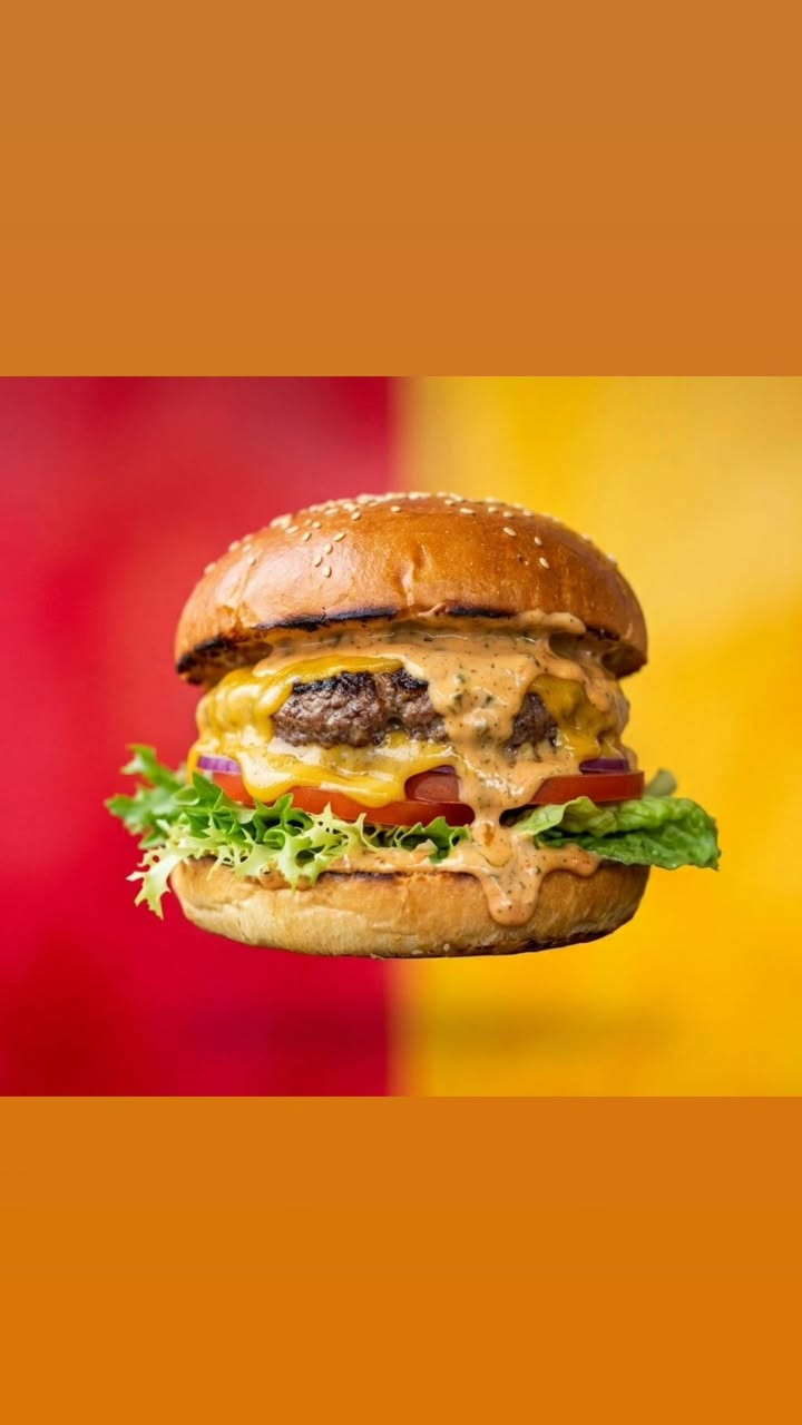 افتتاح الفرع الجديد لـ Brand Burger في بعقوبة! 🔥
​لأنكم تستاهلون الطعم الحقيقي، براند برجر صار أقرب لكم! فتحنا أبوابنا في قلب السوق - قرب العناصره لنقدم لكم تجربة برجر مختلفة تماماً.
​🥩 برجر لحم عراقي خالص 100%
طعم غني، مفروم طازج يومياً، وبخلطتنا الخاصة اللي راح تخليك ترجع للفرع كل يوم!
​🎉 عرض الافتتاح الخاص:
خصم 20% على جميع الطلبات لم لمدة 3 أيام فقط ابتداءً من اليوم!
​💥 سعر اللفة بعد الخصم: 3,500 دينار فقط! (تذوق اللحم العراقي الصافي بأفضل سعر).
​📍 العنوان: بعقوبة - السوق - قرب العنافصة
***********
