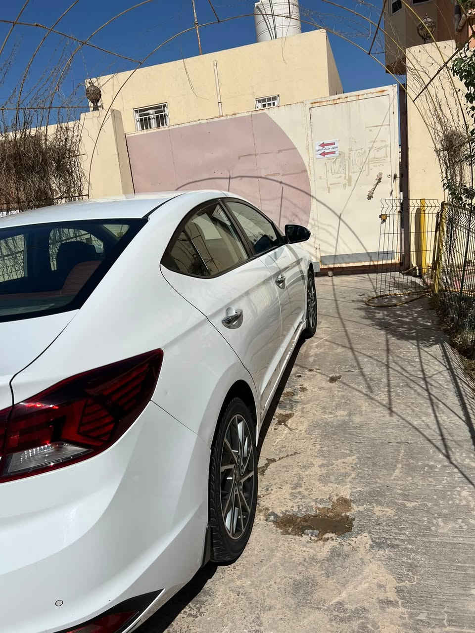 السلام عليكم ورحمةً الله 

سياره النتره 2020 فول مواصفات 

ضررها البنيد فقط  السياره كفاله 
بدون شواصي وجاملغات ولغد 

رقم صاحب السياره ***********
الرجاء عدم مراسلة الصفحه 
السياره معروضه 160
